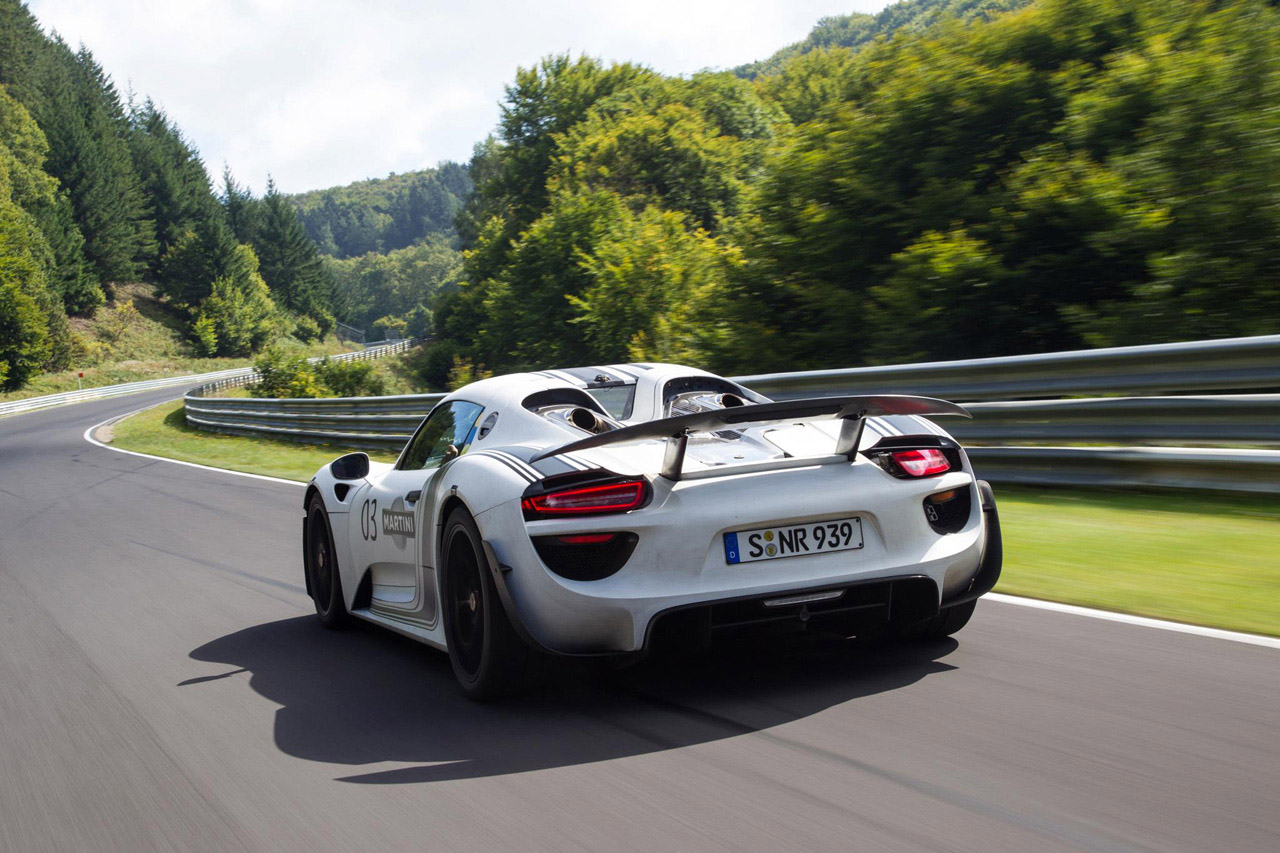 Porsche 918 Spyder photo #40