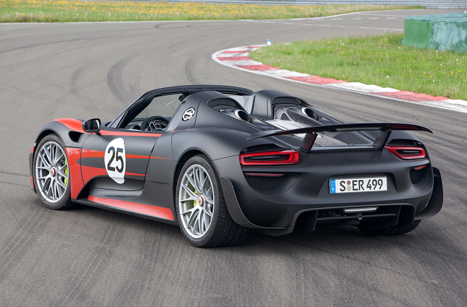 Porsche 918 Spyder photo #43