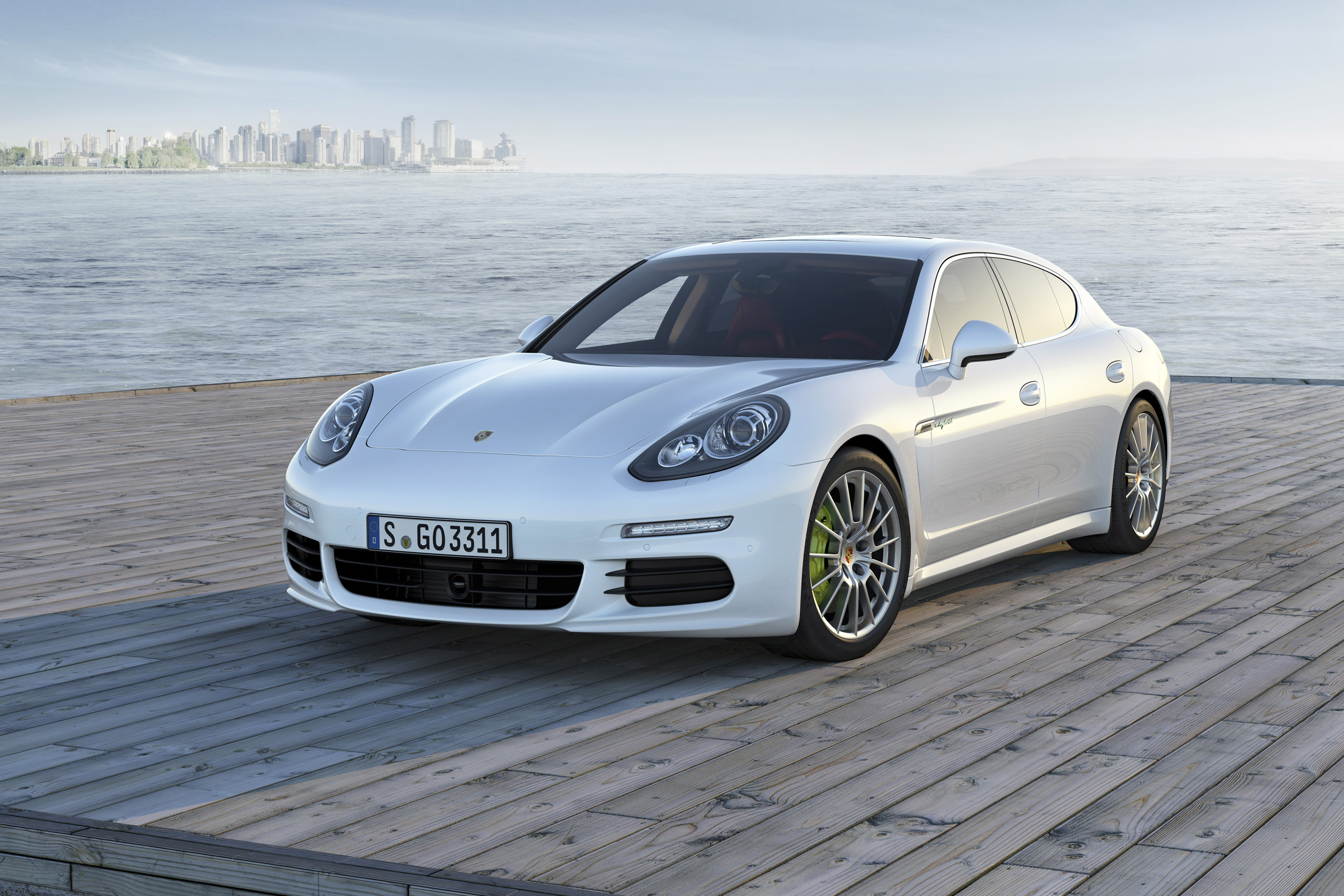 Porsche Panamera photo #1