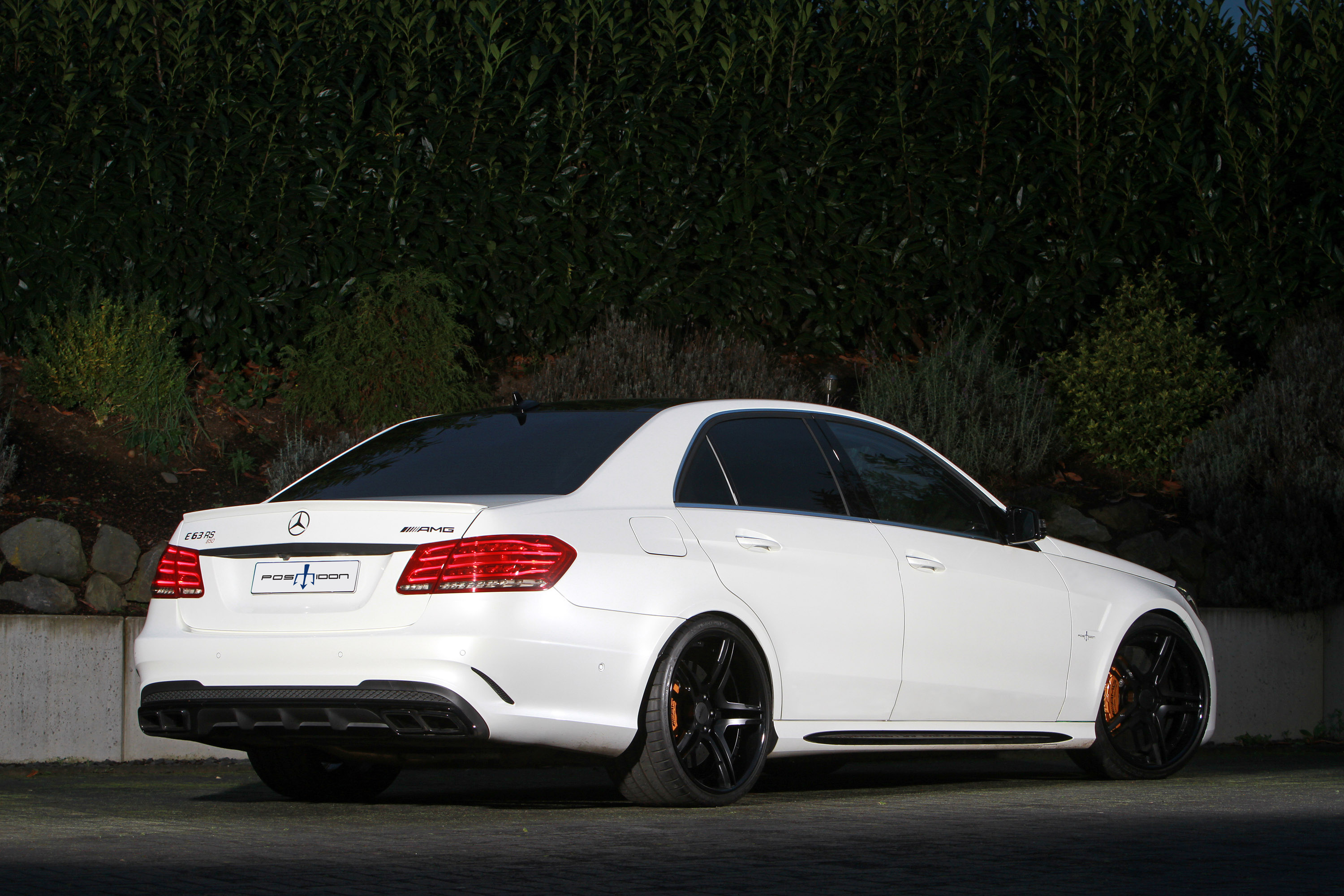 Posaidon Mercedes-Benz E63 AMG RS 850 photo #4