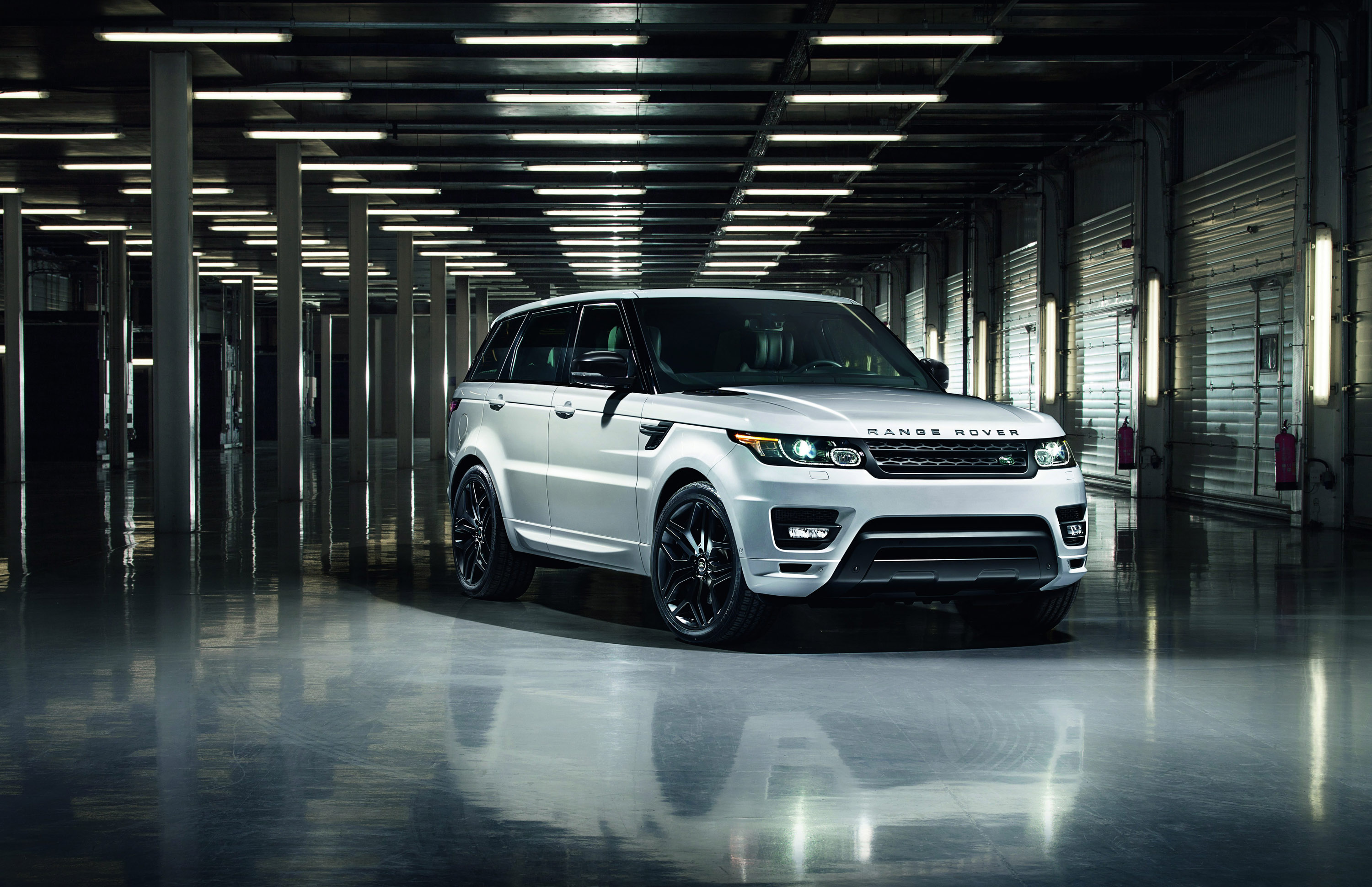 Range Rover Sport Stealth Package photo #1