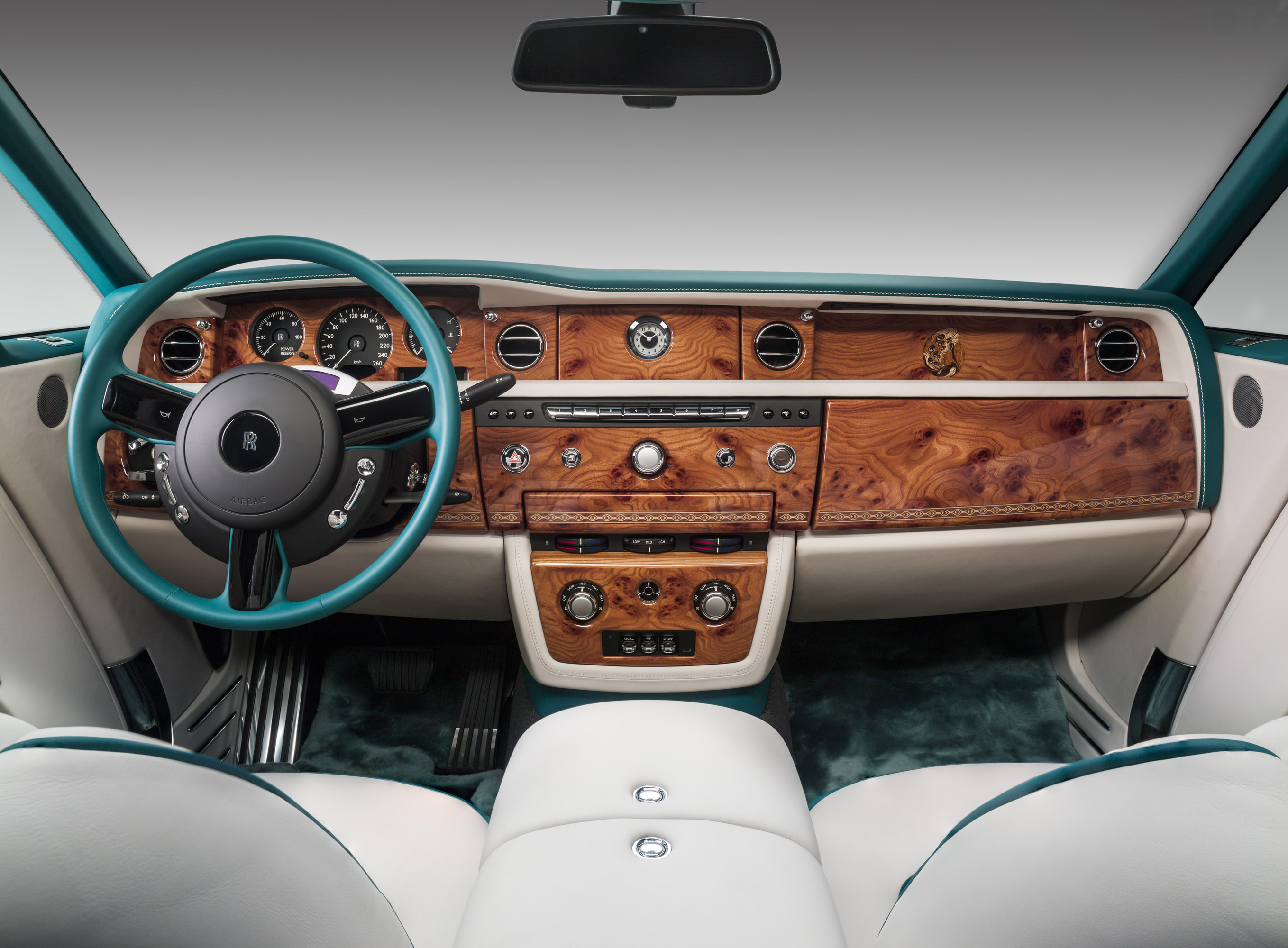 Rolls-Royce Maharaja Phantom Drophead Coupe photo #5