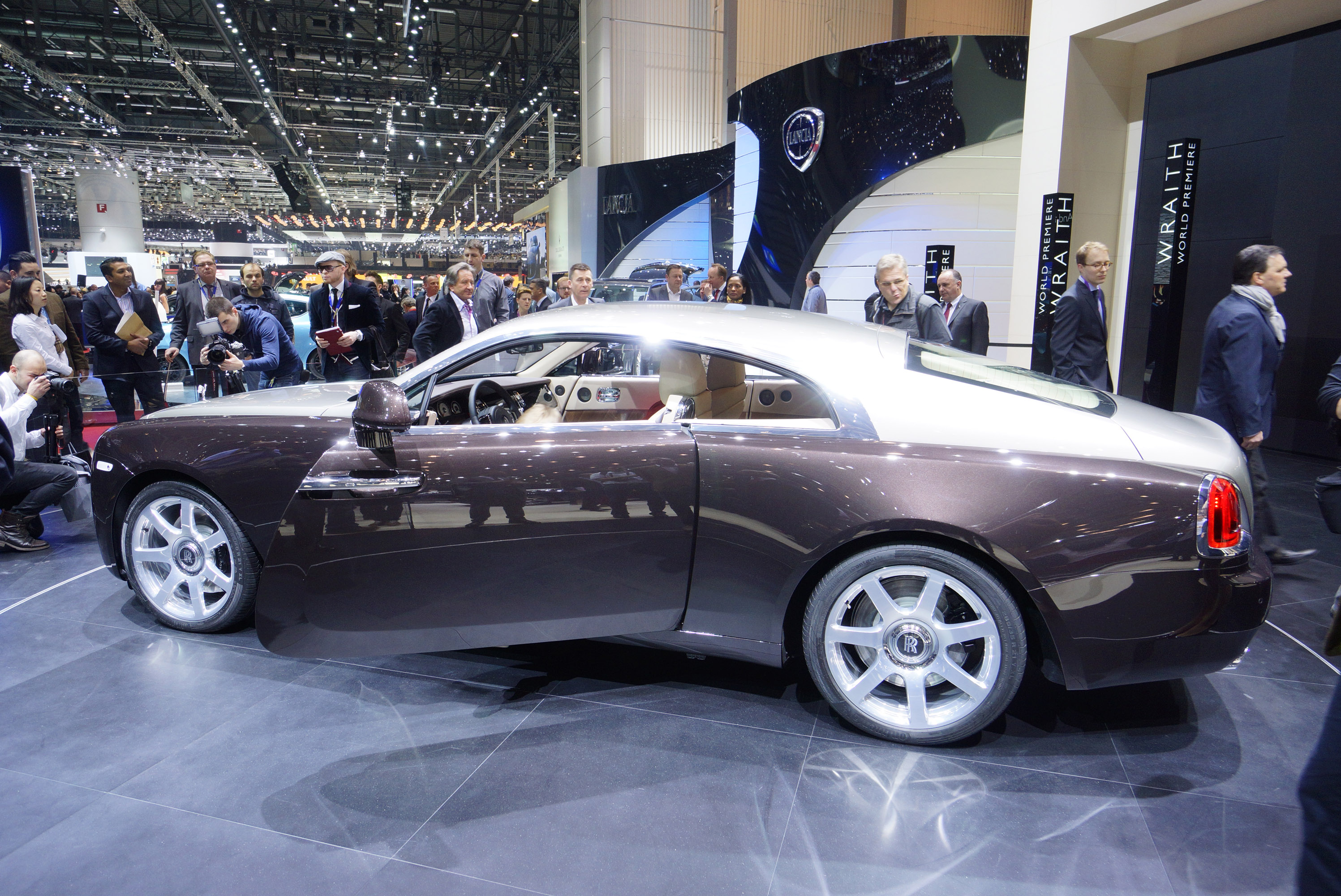 Rolls-Royce Wraith photo #18