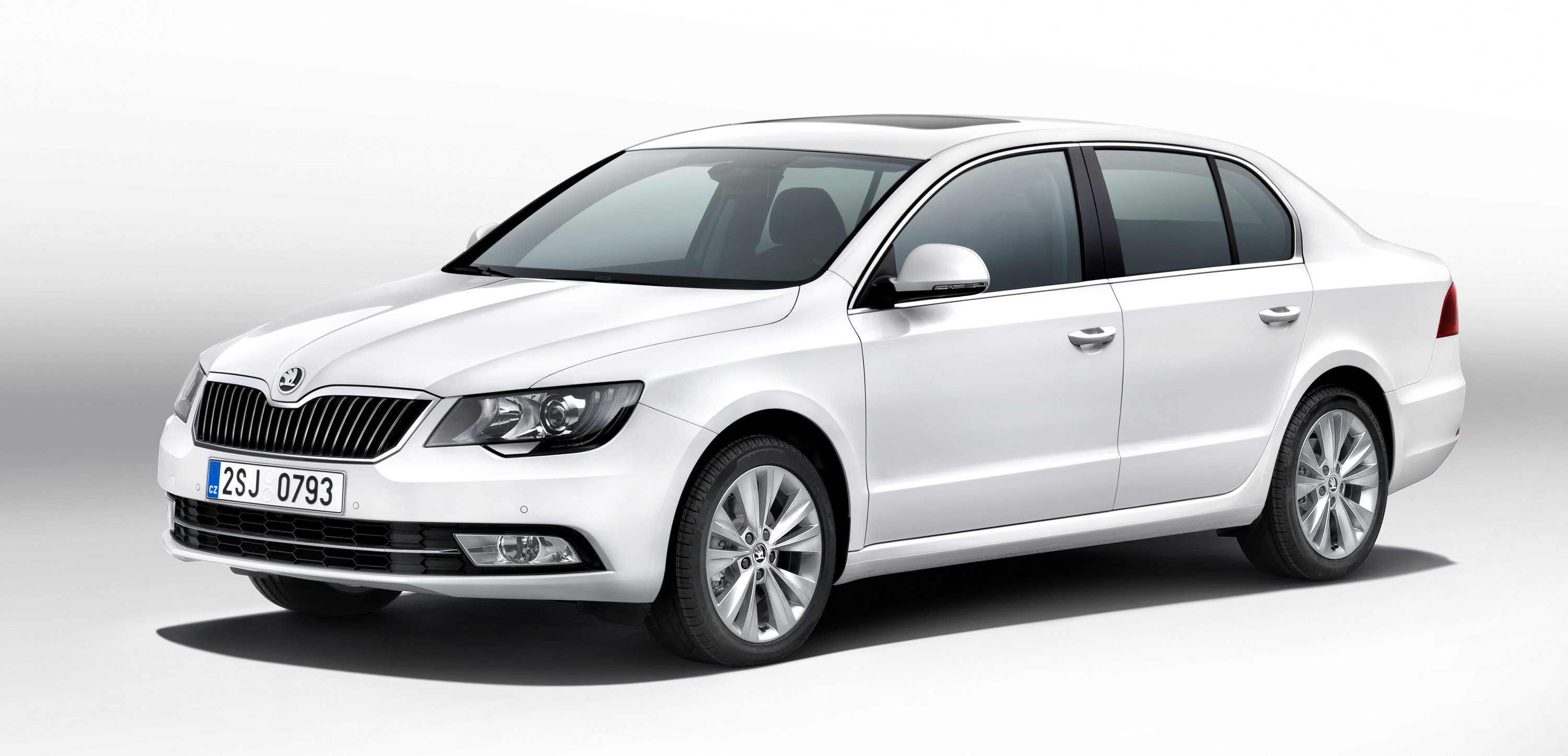 Skoda Superb photo #1