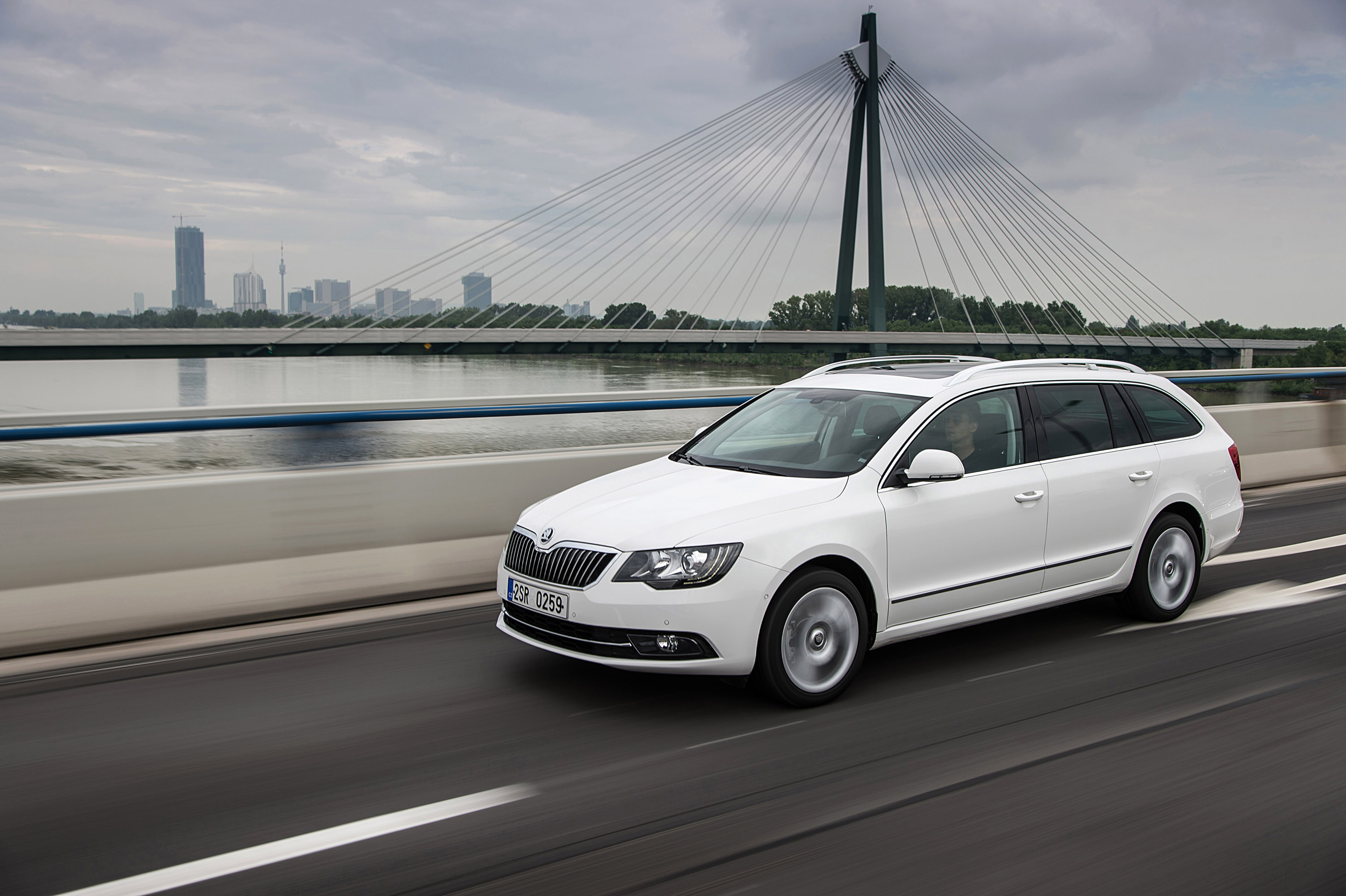 Skoda Superb photo #20