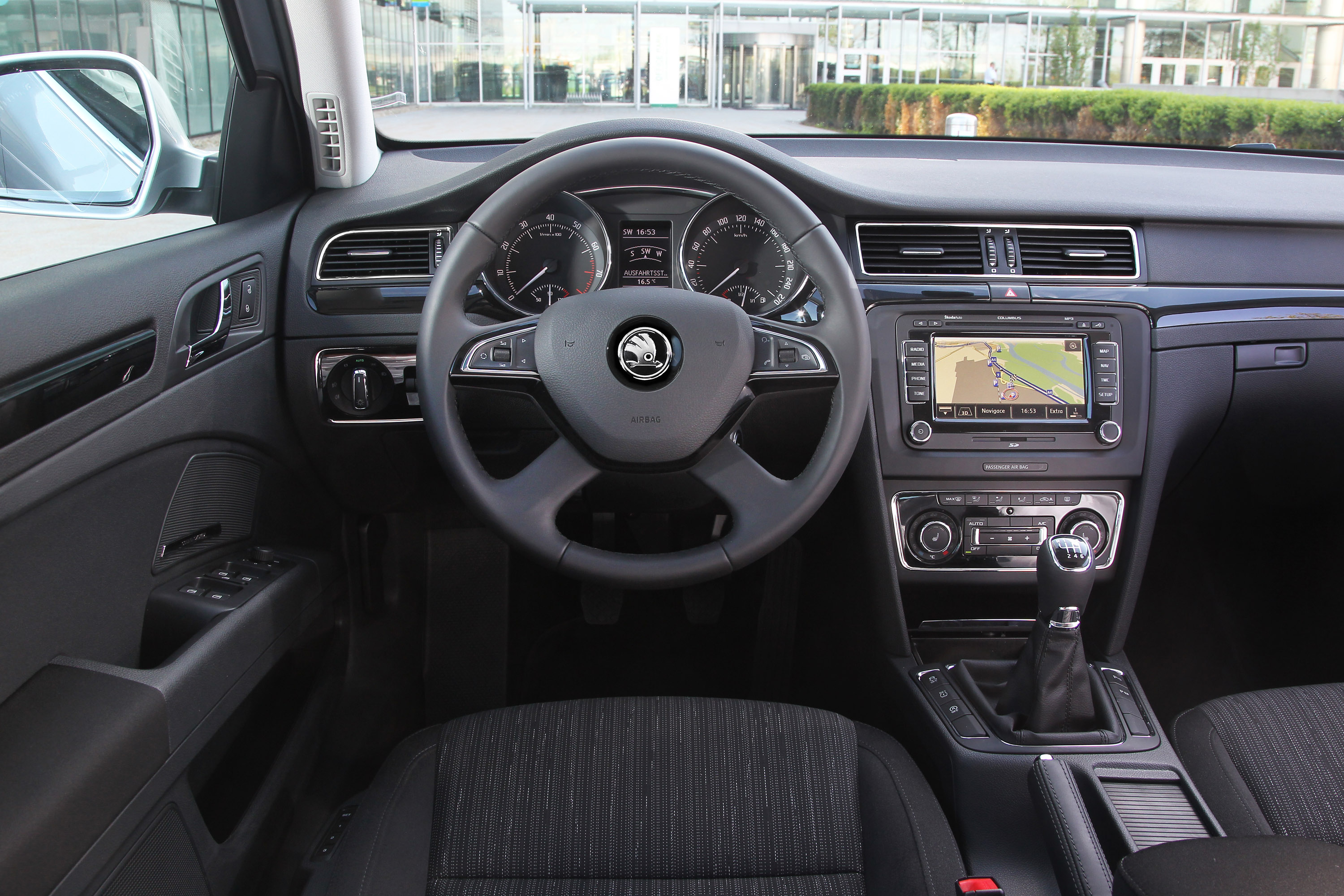 Skoda Superb photo #26
