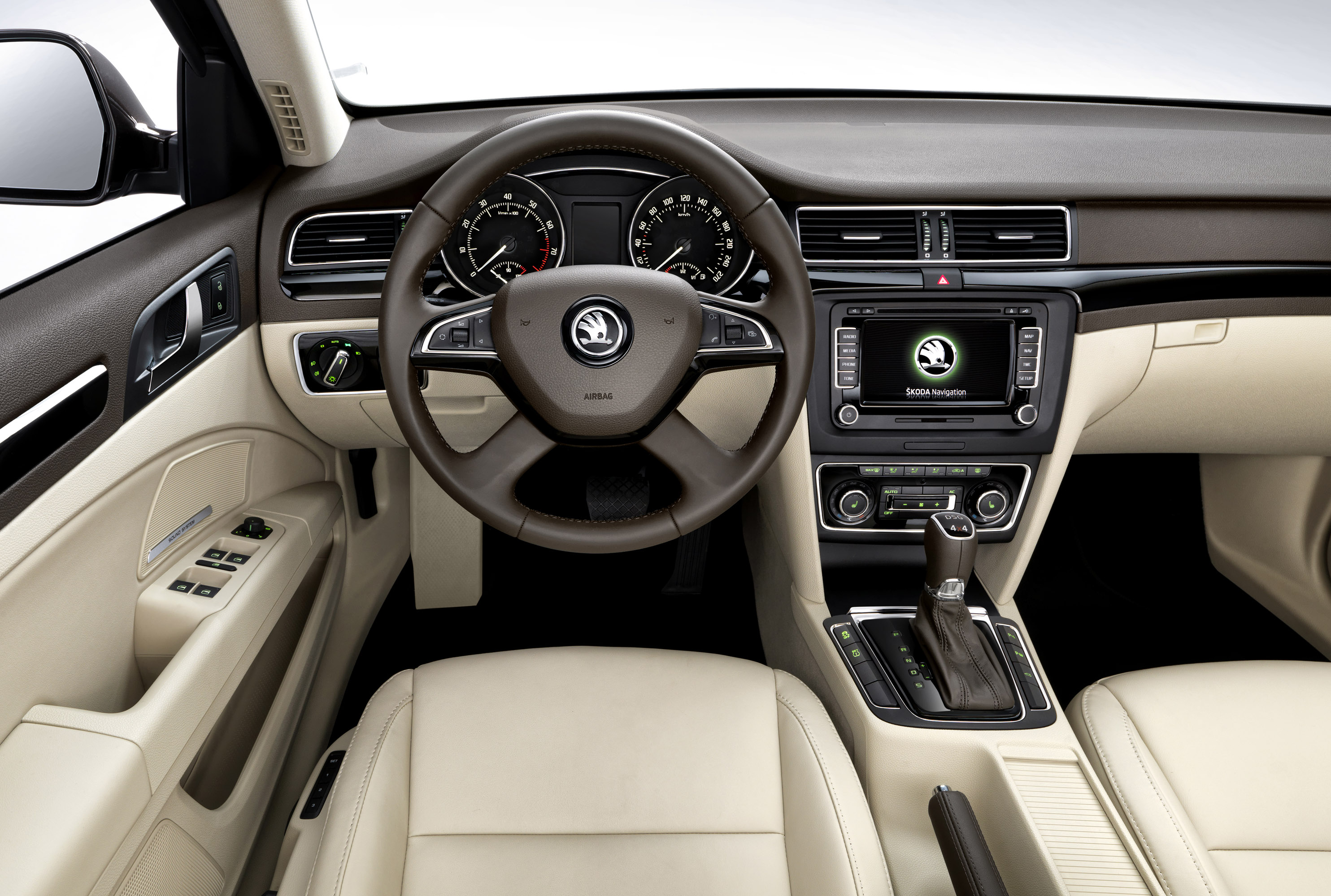 Skoda Superb photo #28