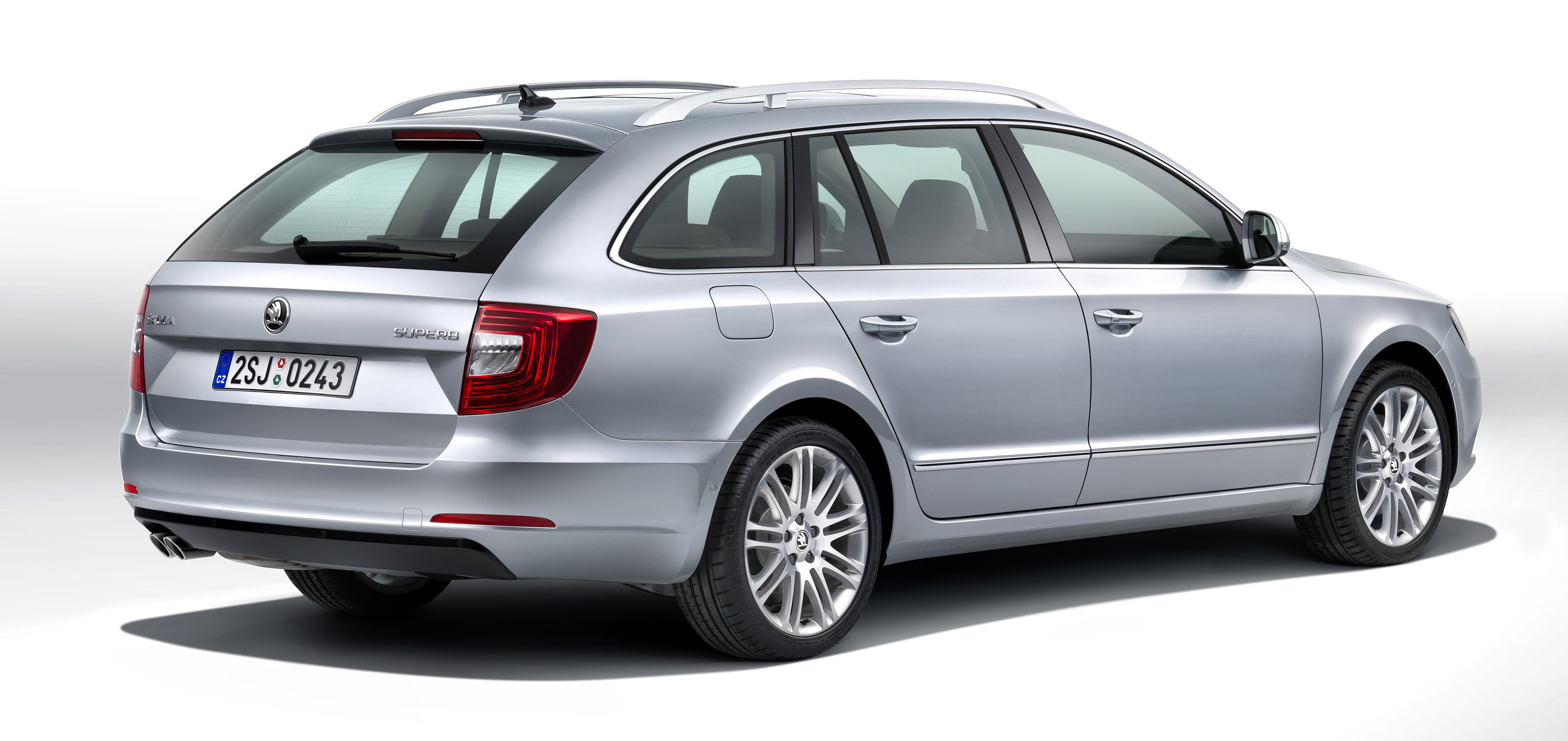 Skoda Superb photo #31