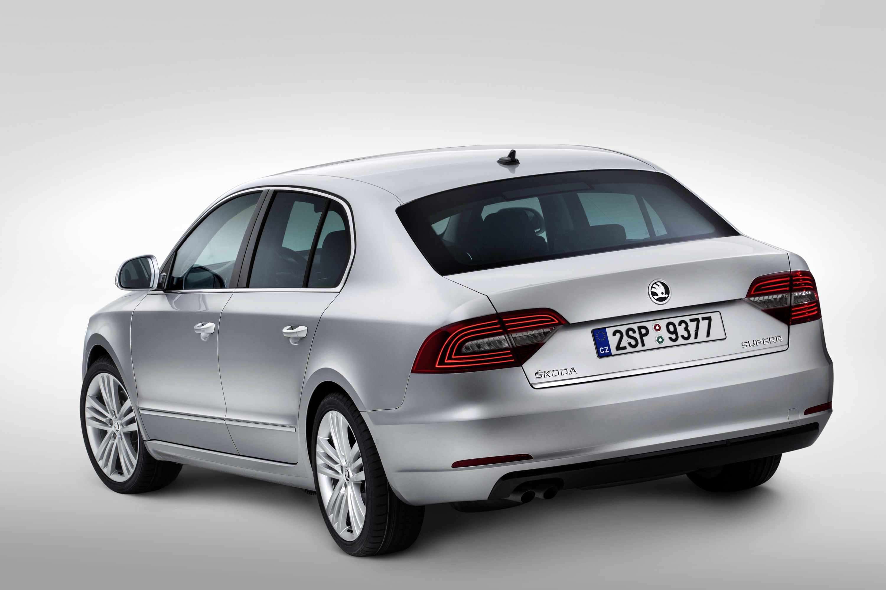 Skoda Superb photo #35