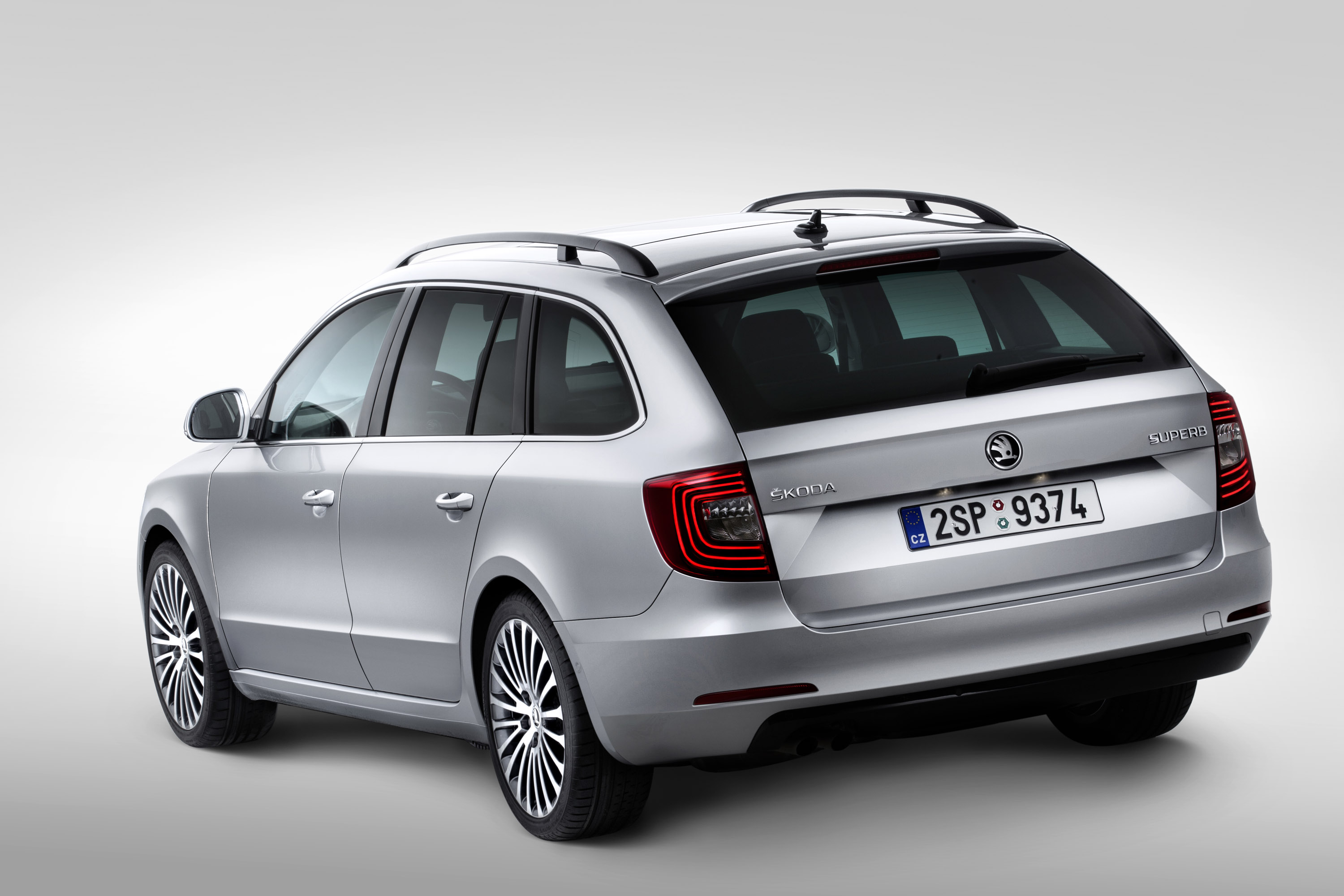 Skoda Superb photo #36