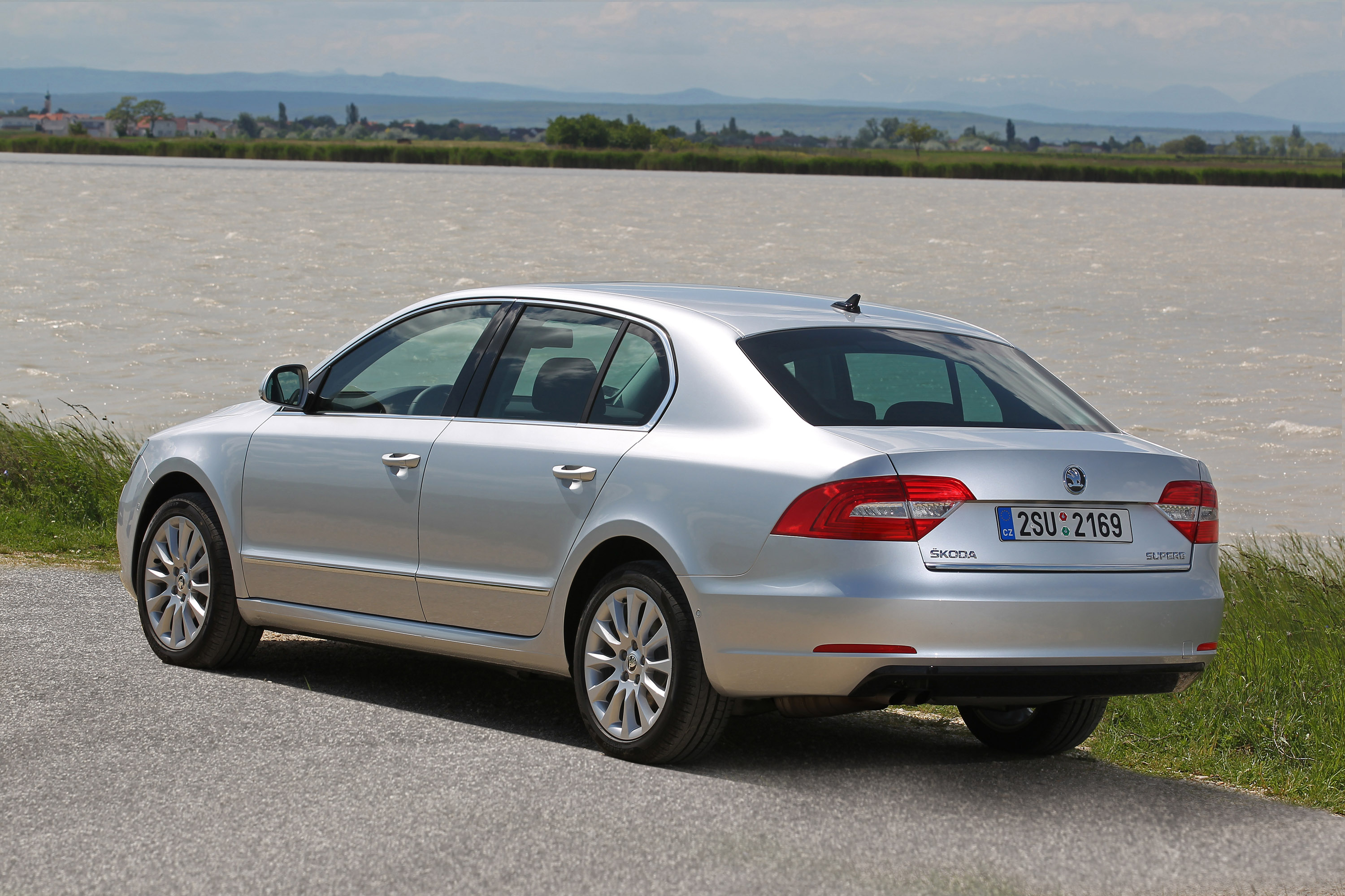 Skoda Superb photo #48