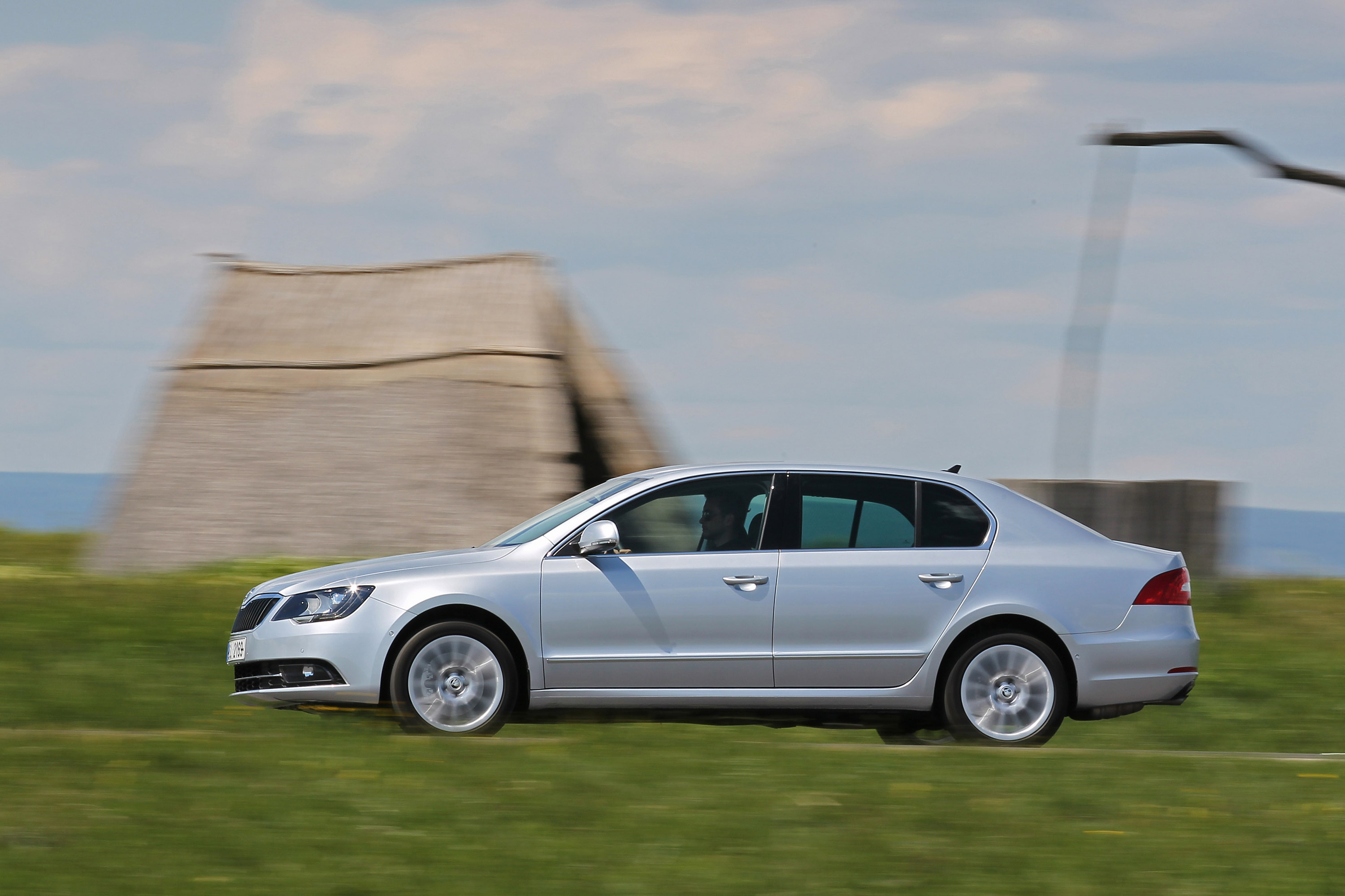 Skoda Superb photo #49