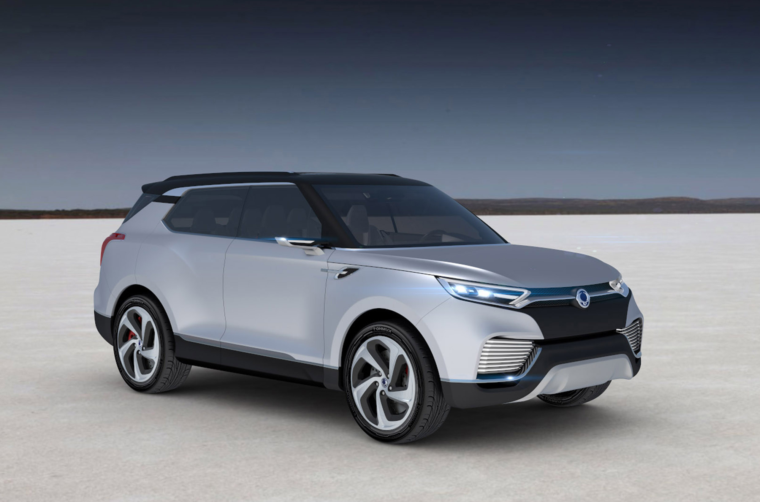 SsangYong XLV SUV concept photo #1