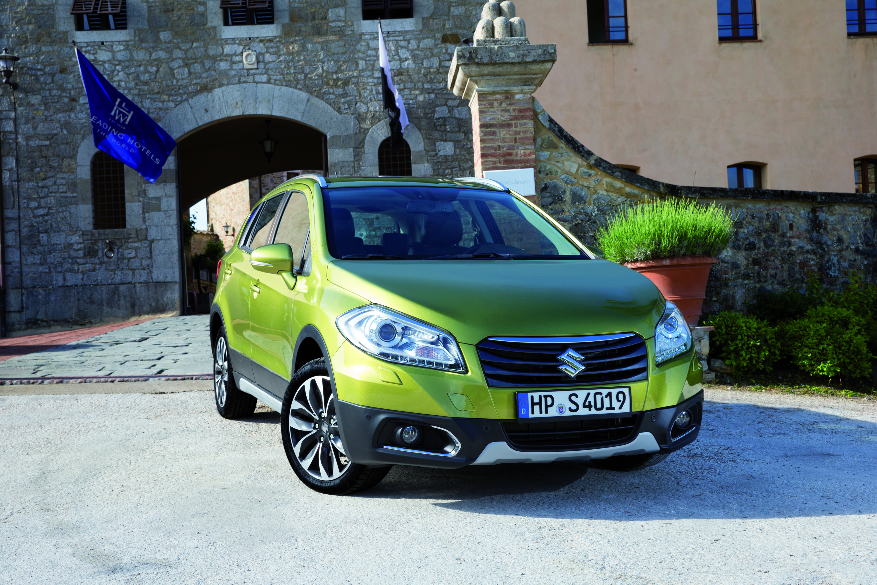 Suzuki SX4 photo #1