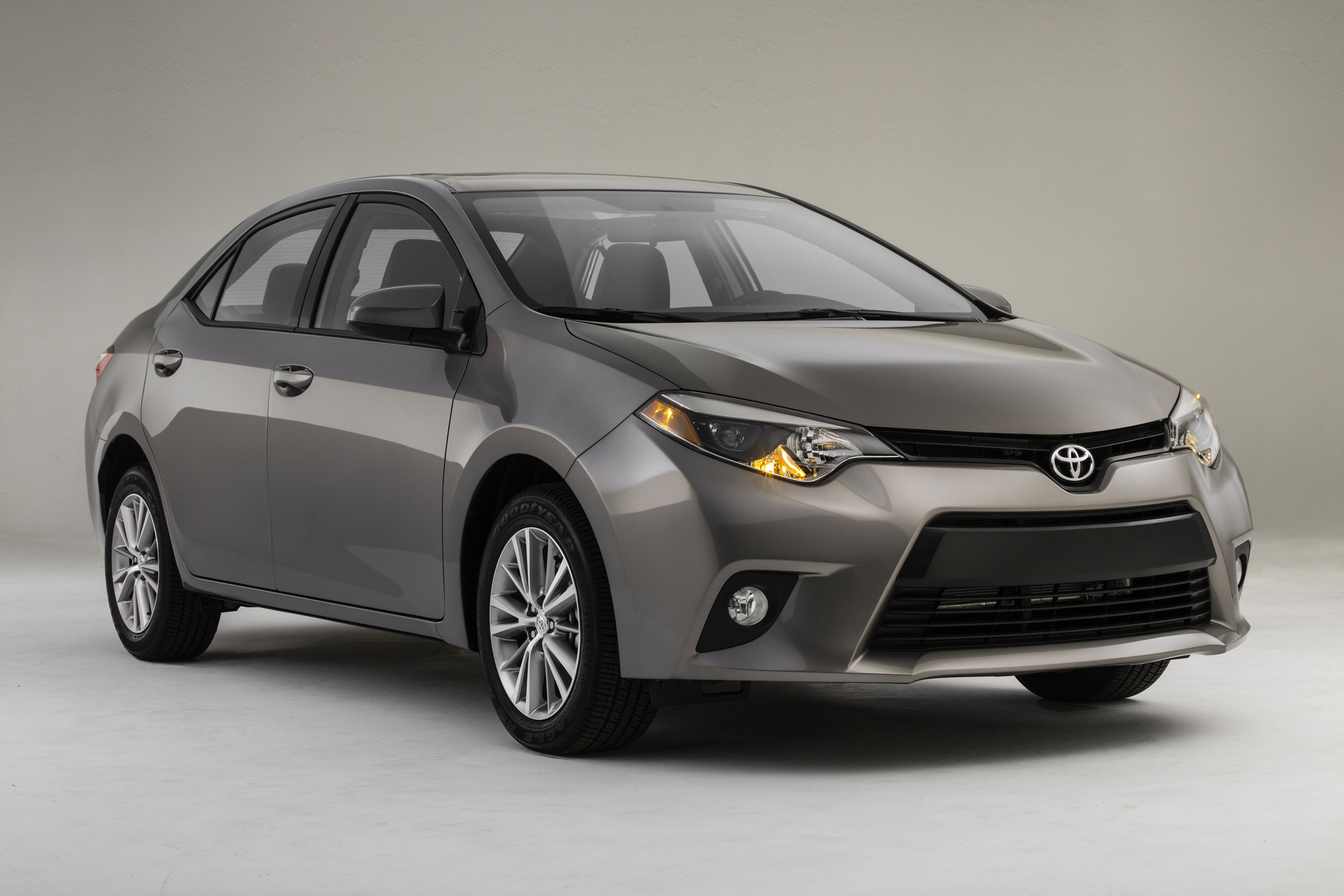 2014 Toyota Corolla HD Pictures