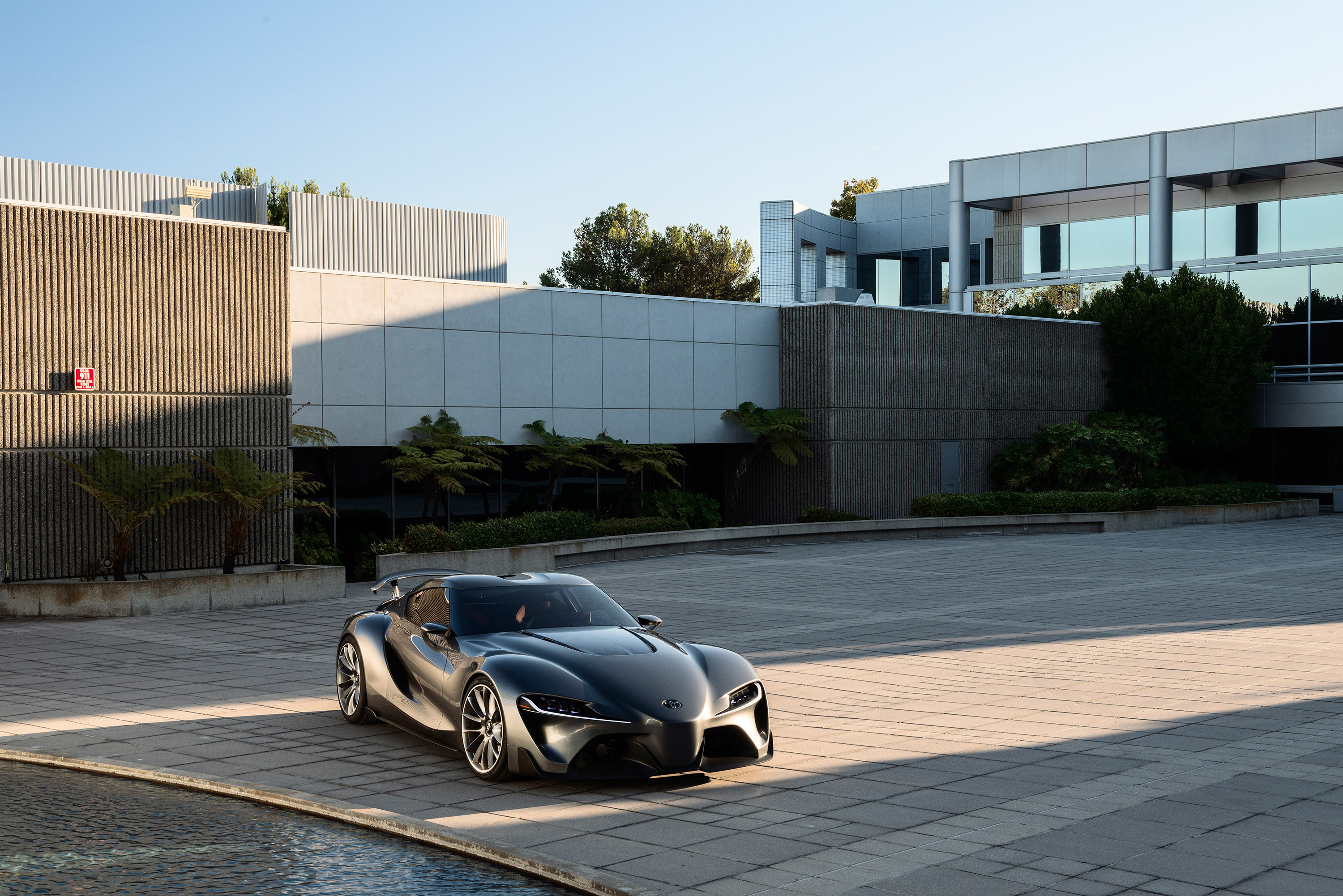 Toyota FT-1 Graphite Concept photo #2