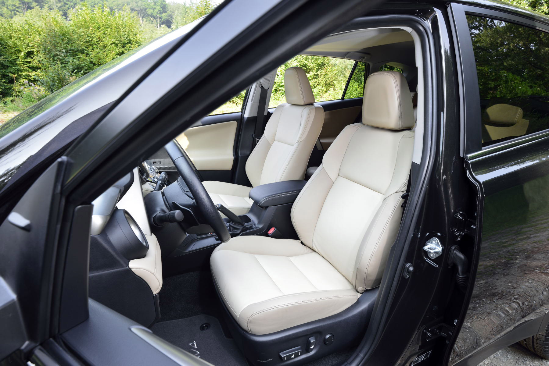 Toyota RAV4 photo #19
