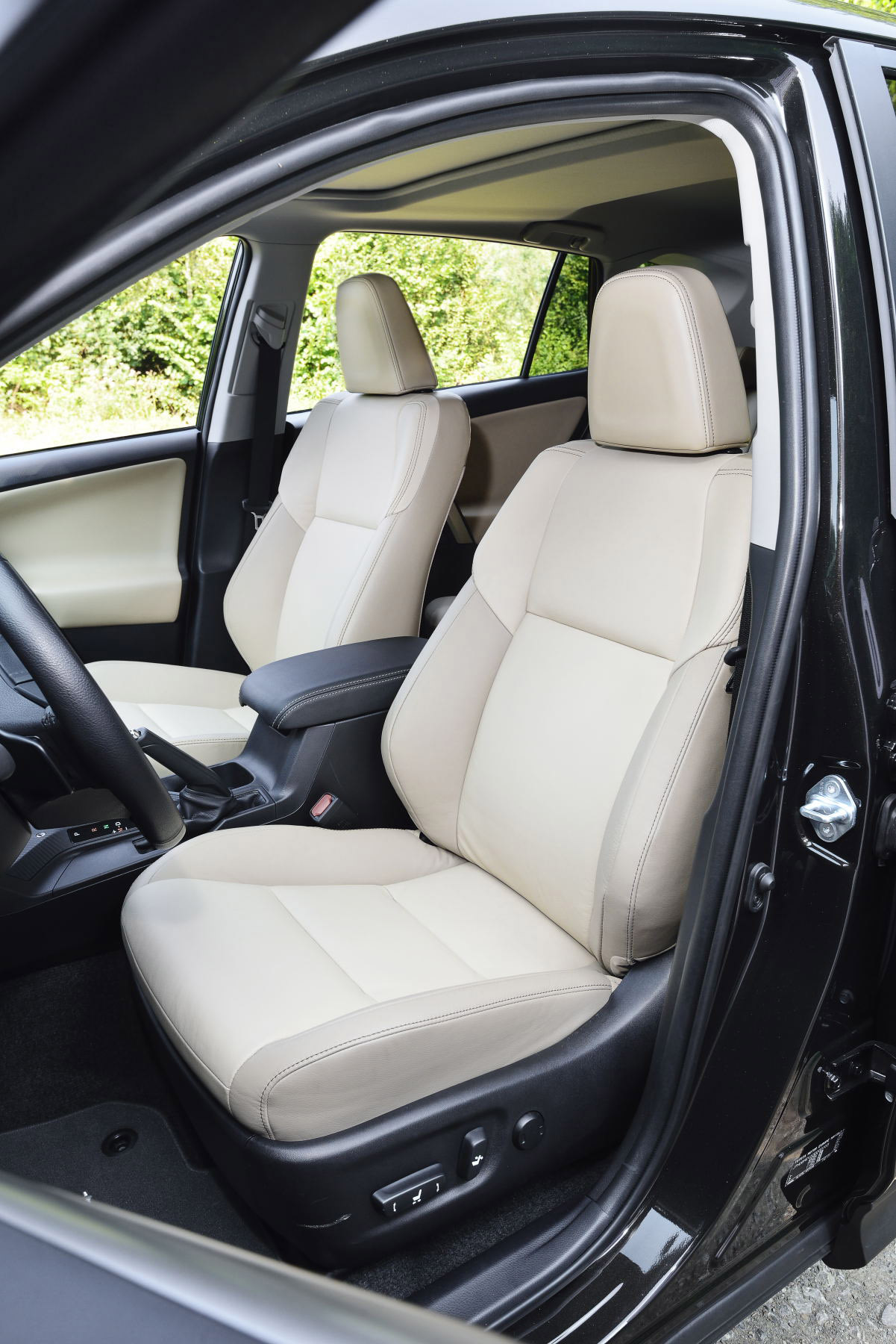 Toyota RAV4 photo #20