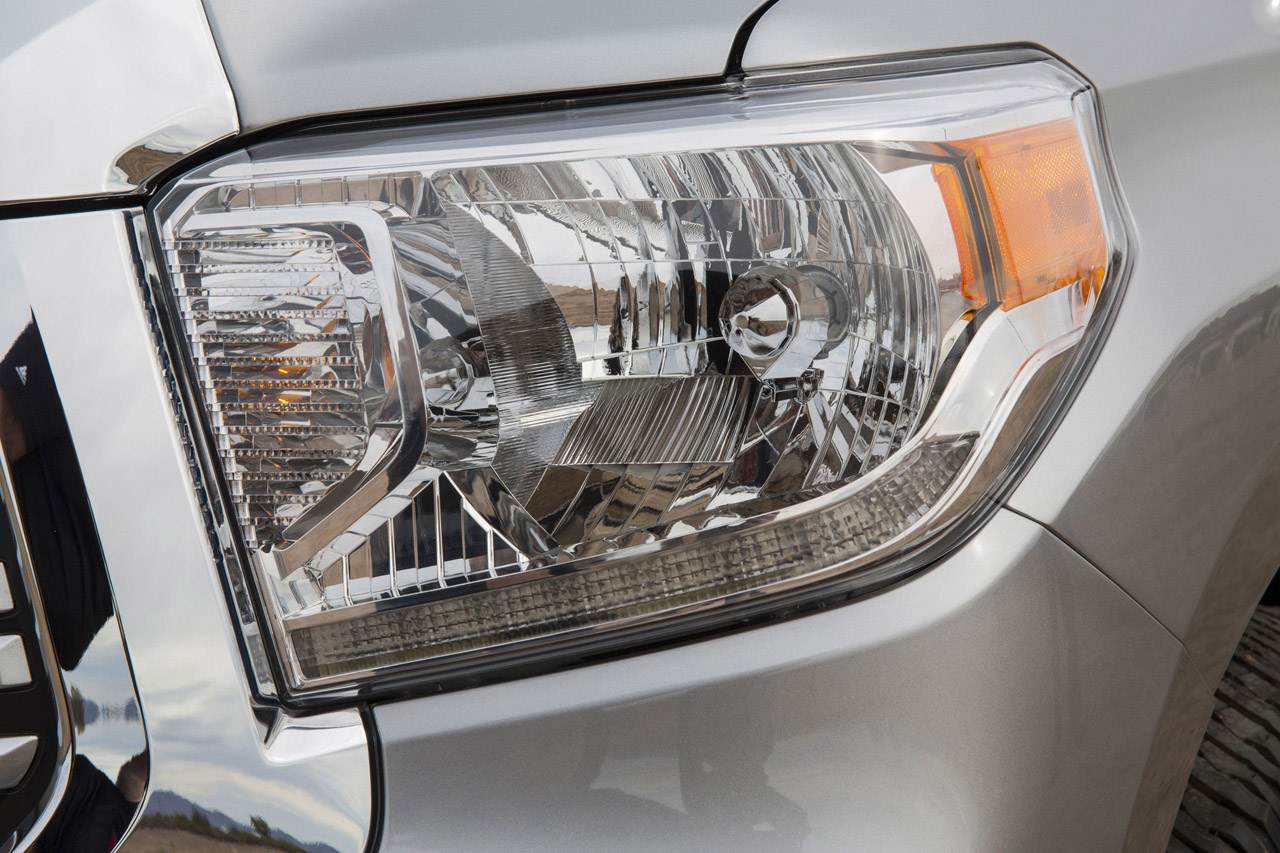 Toyota Tundra photo #18