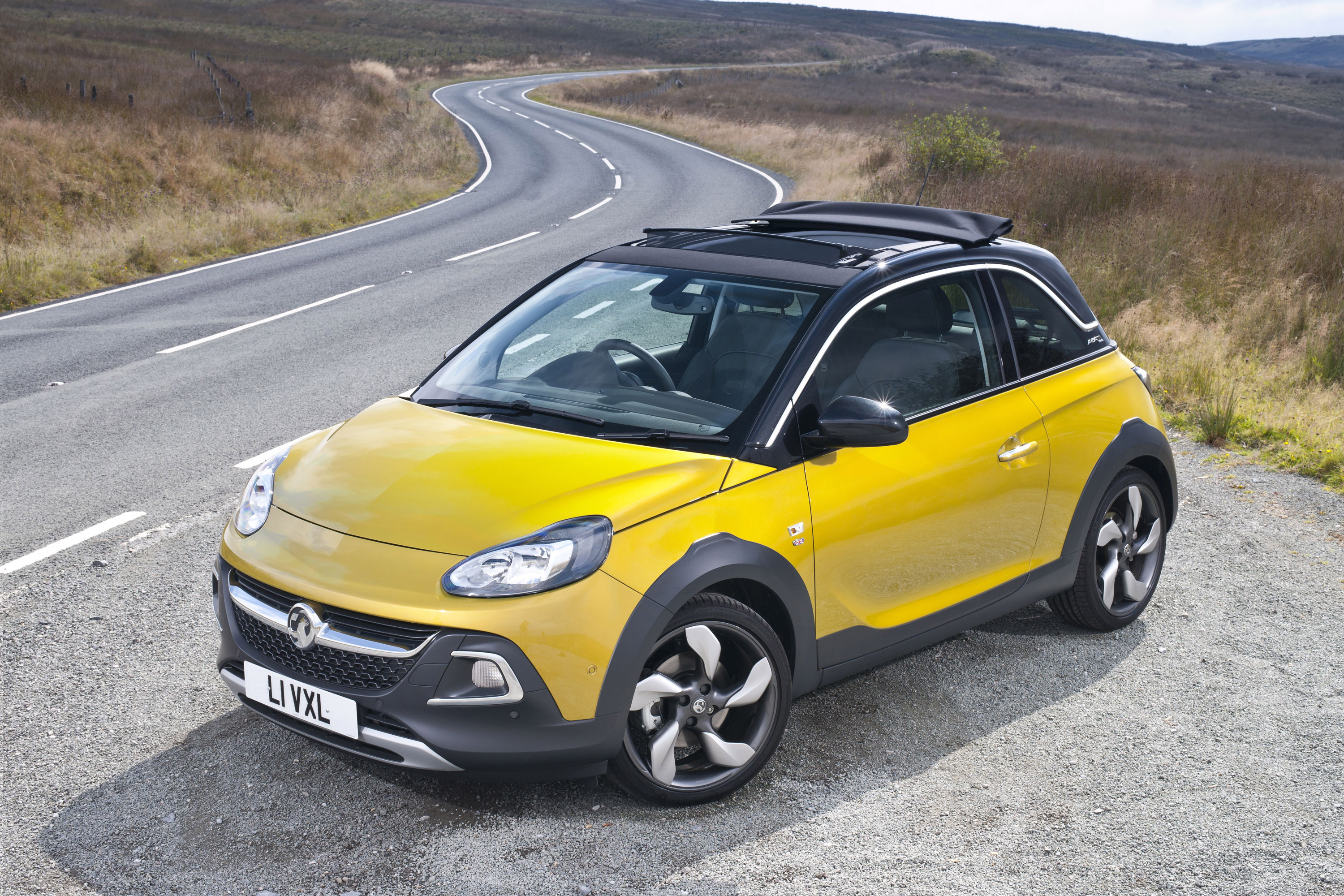 Vauxhall Adam Rocks Air photo #1