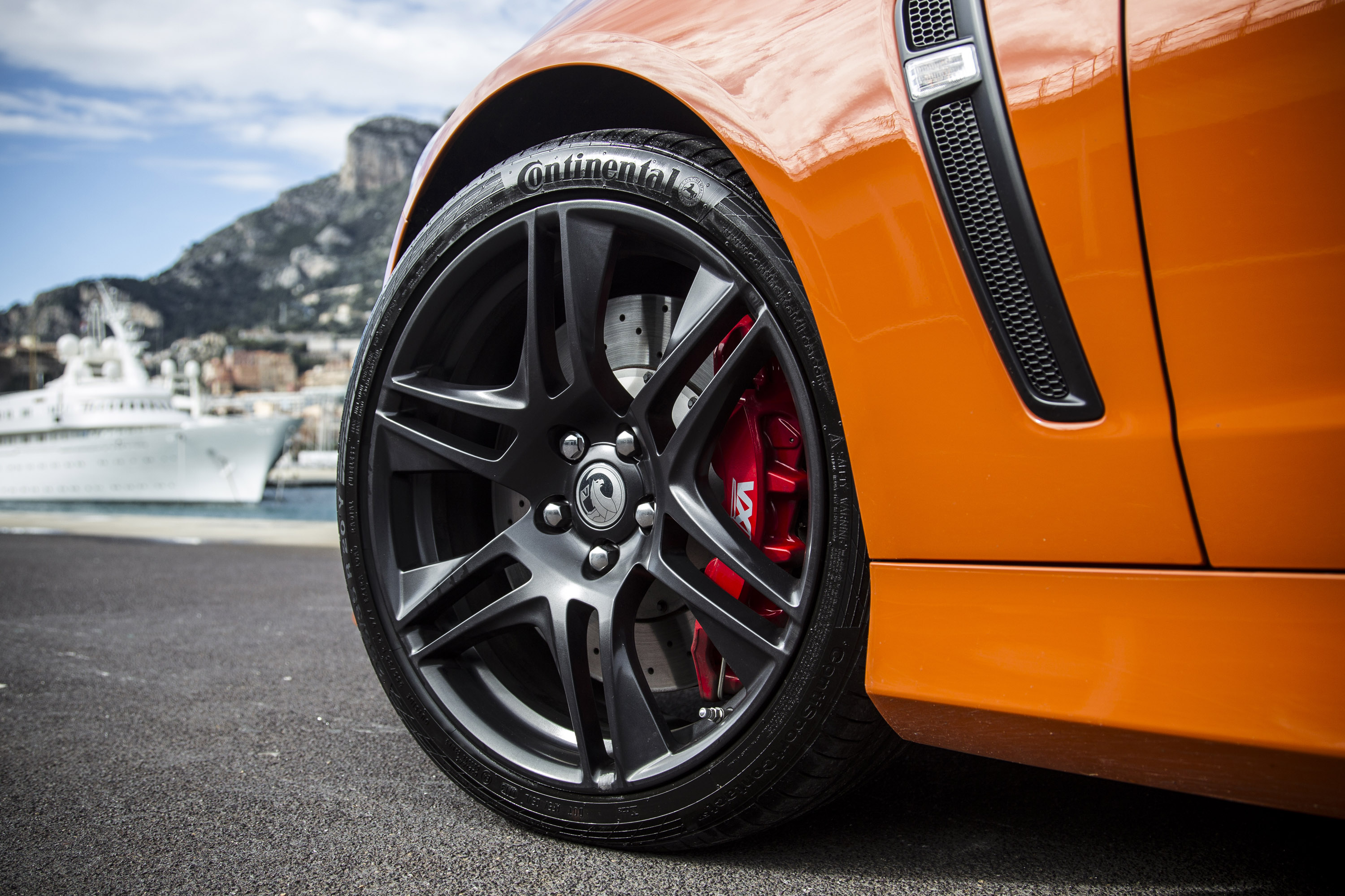 Vauxhall VXR8 GTS photo #41