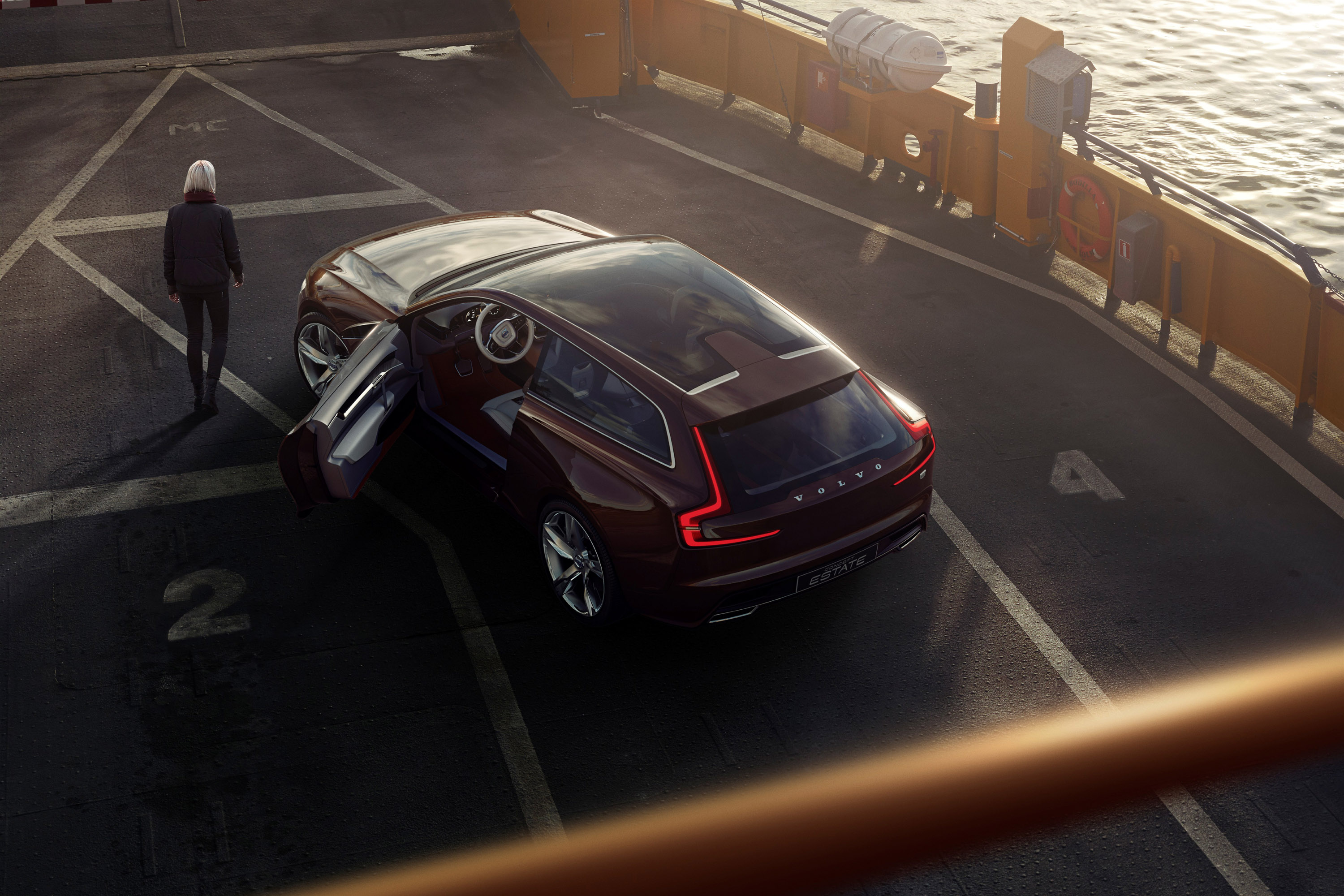 Volvo Estate Concept photo #16
