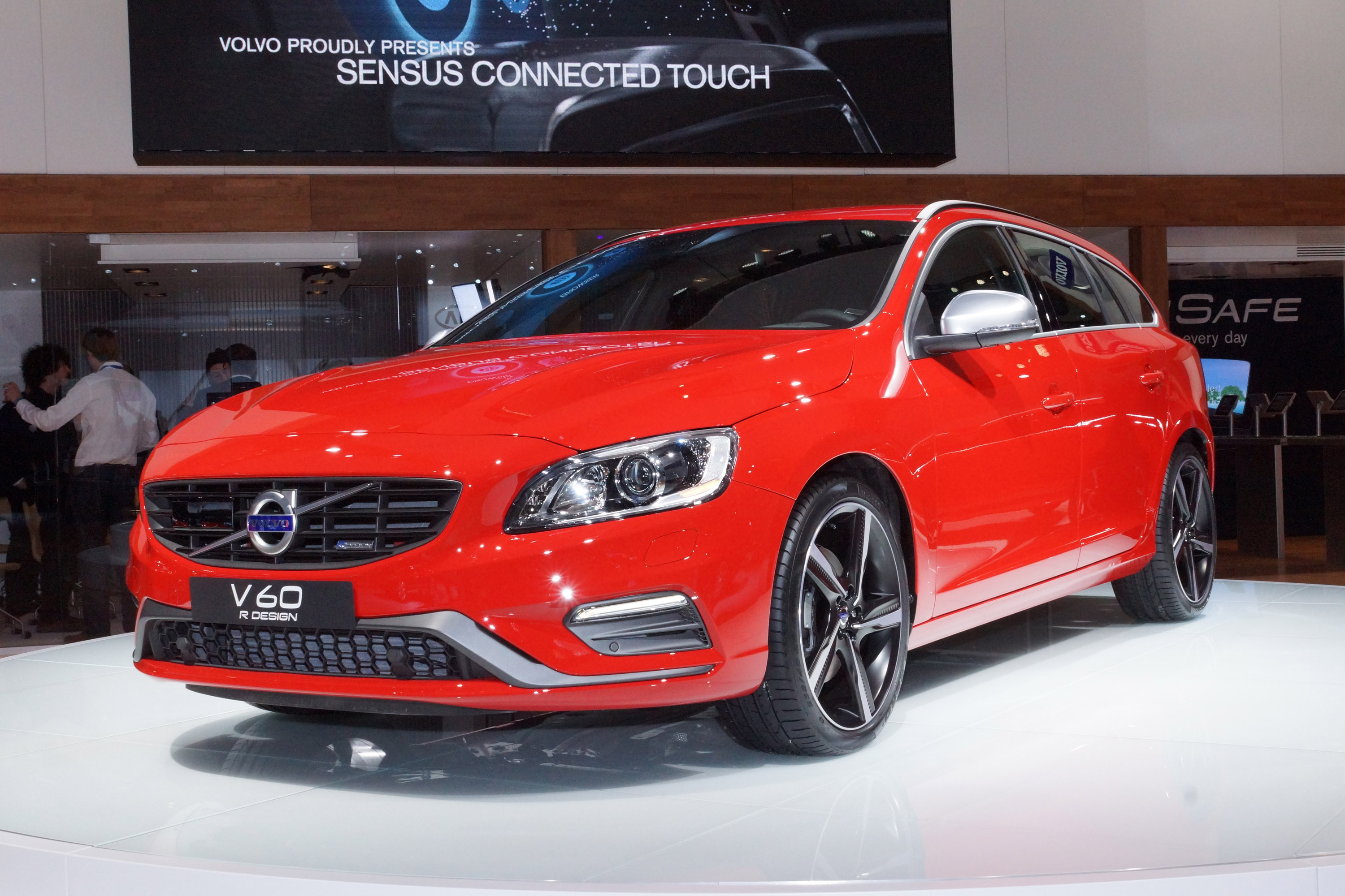 Volvo V60 R-Design photo #3