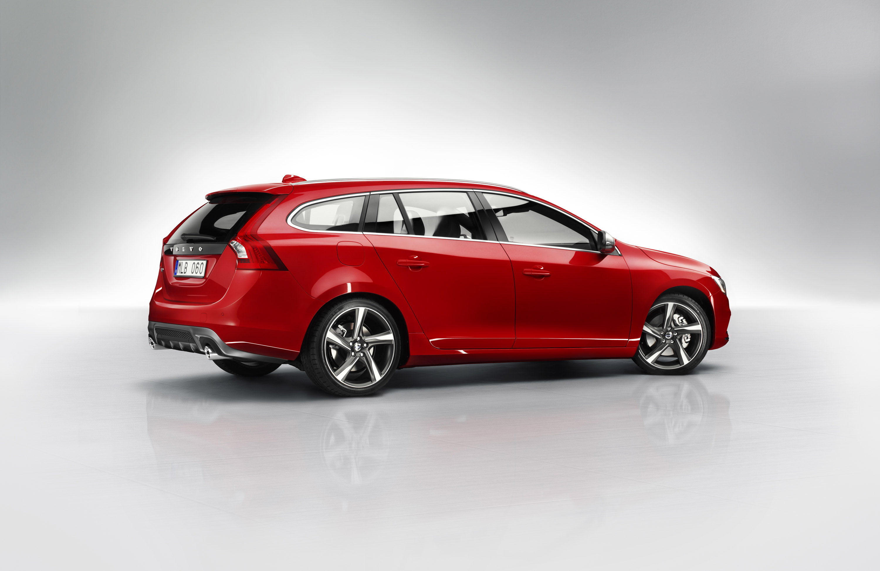 Volvo V60 R-Design photo #5