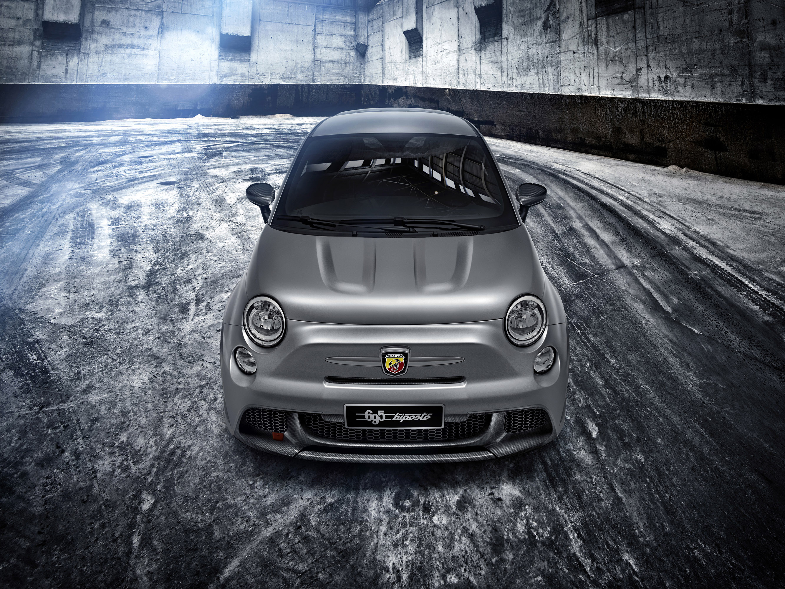 Abarth 695 Biposto photo #2