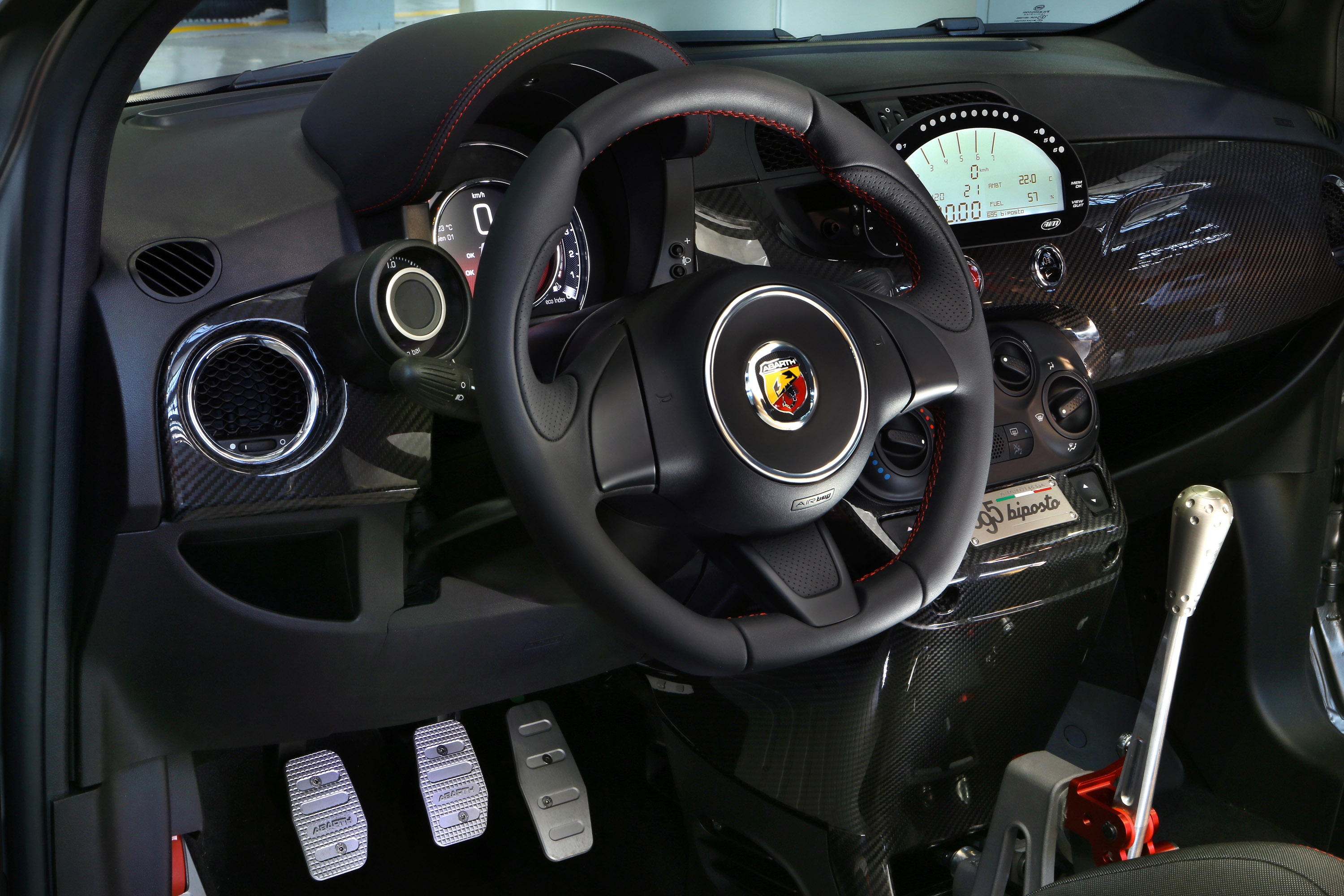 Abarth 695 Biposto photo #54