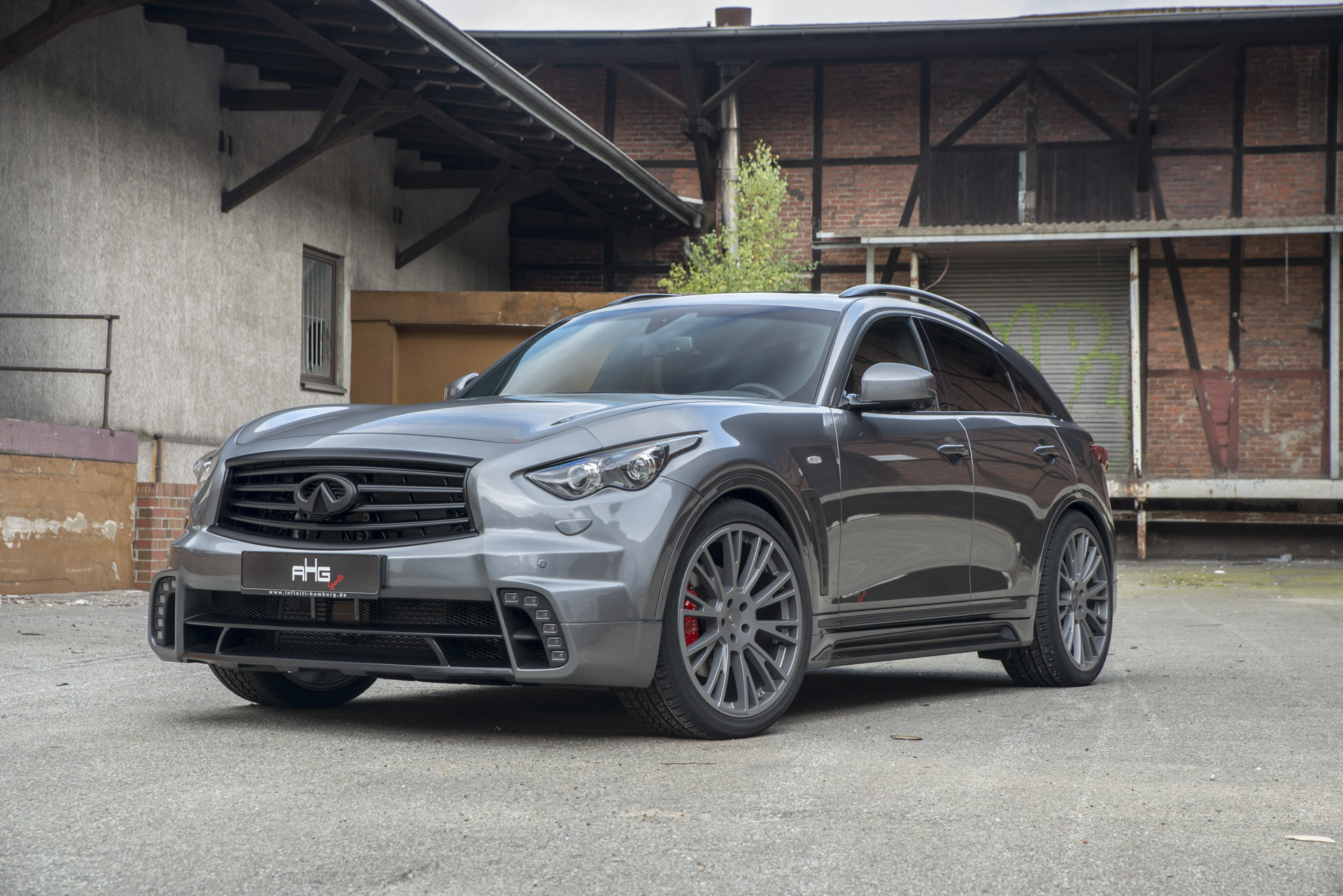 AHG-Sports Infiniti QX70 photo #1