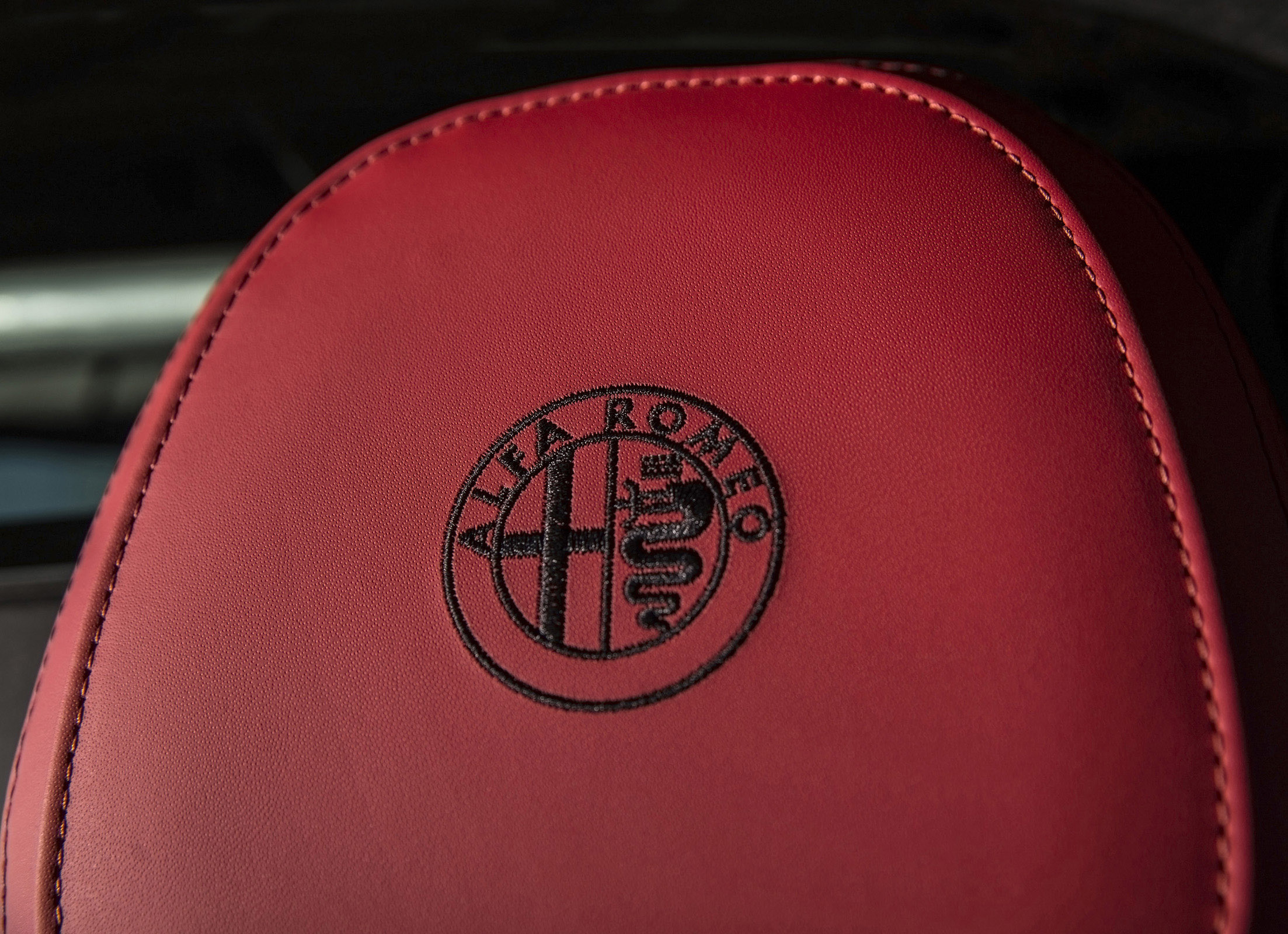 Alfa Romeo 4C Coupe US-Version photo #90