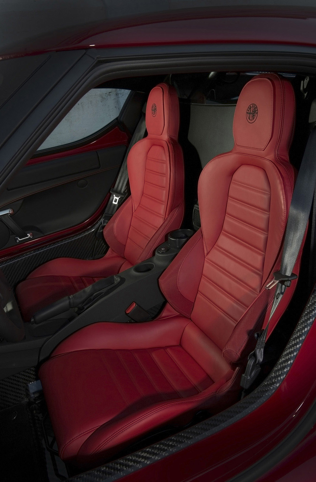 Alfa Romeo 4C Coupe US-Version photo #91