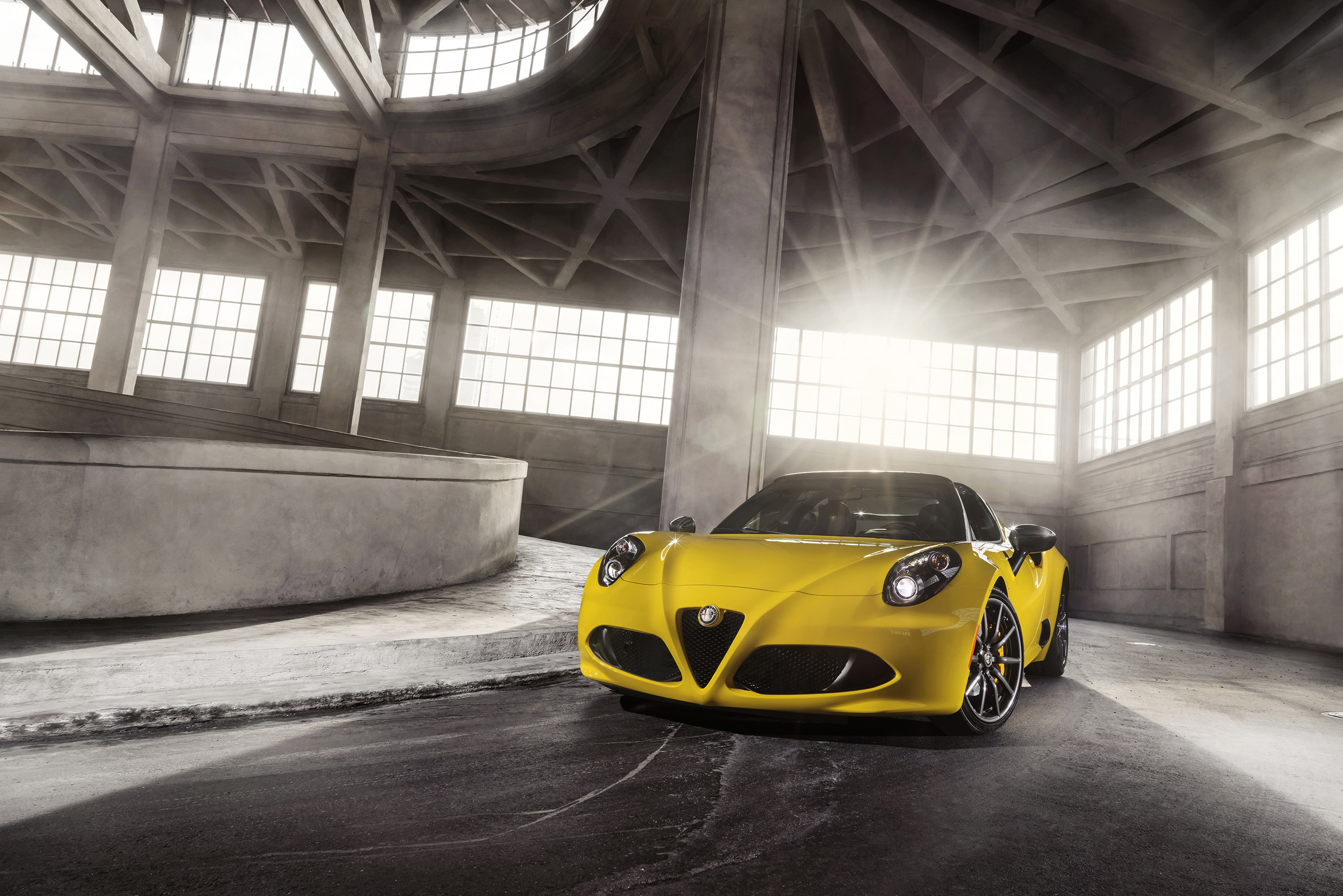 Alfa Romeo 4C Spider photo #2