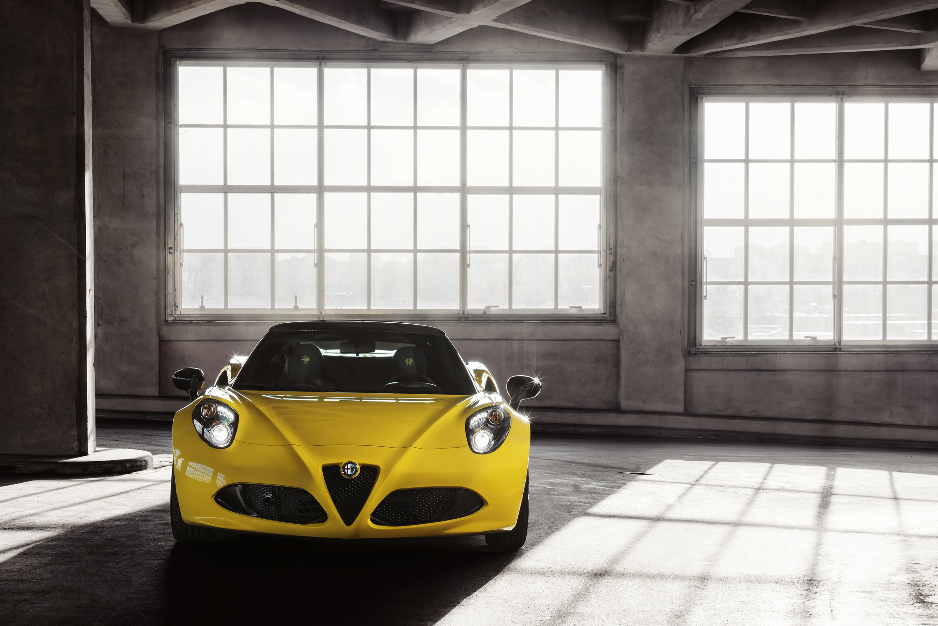 Alfa Romeo 4C Spider photo #3