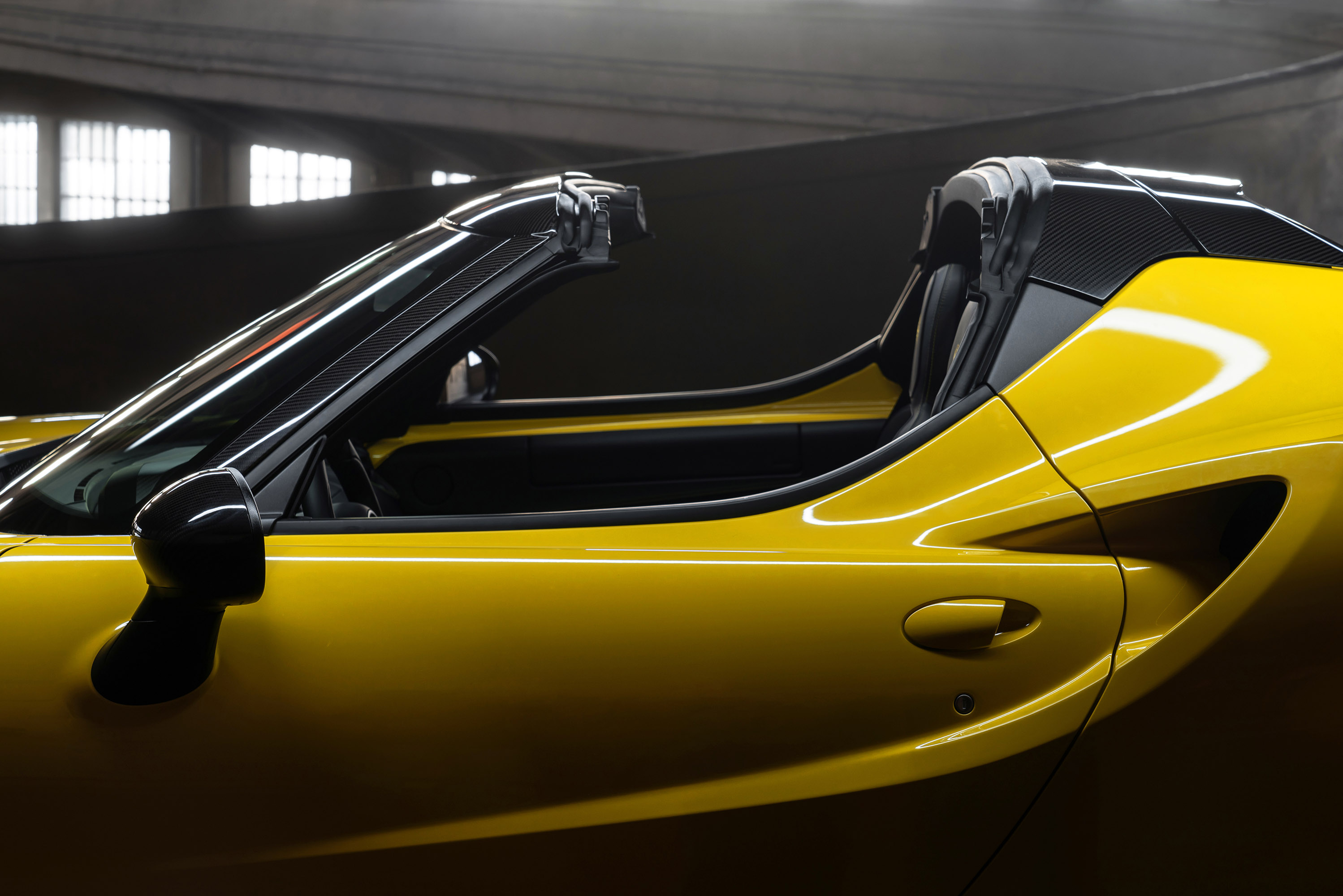 Alfa Romeo 4C Spider photo #55