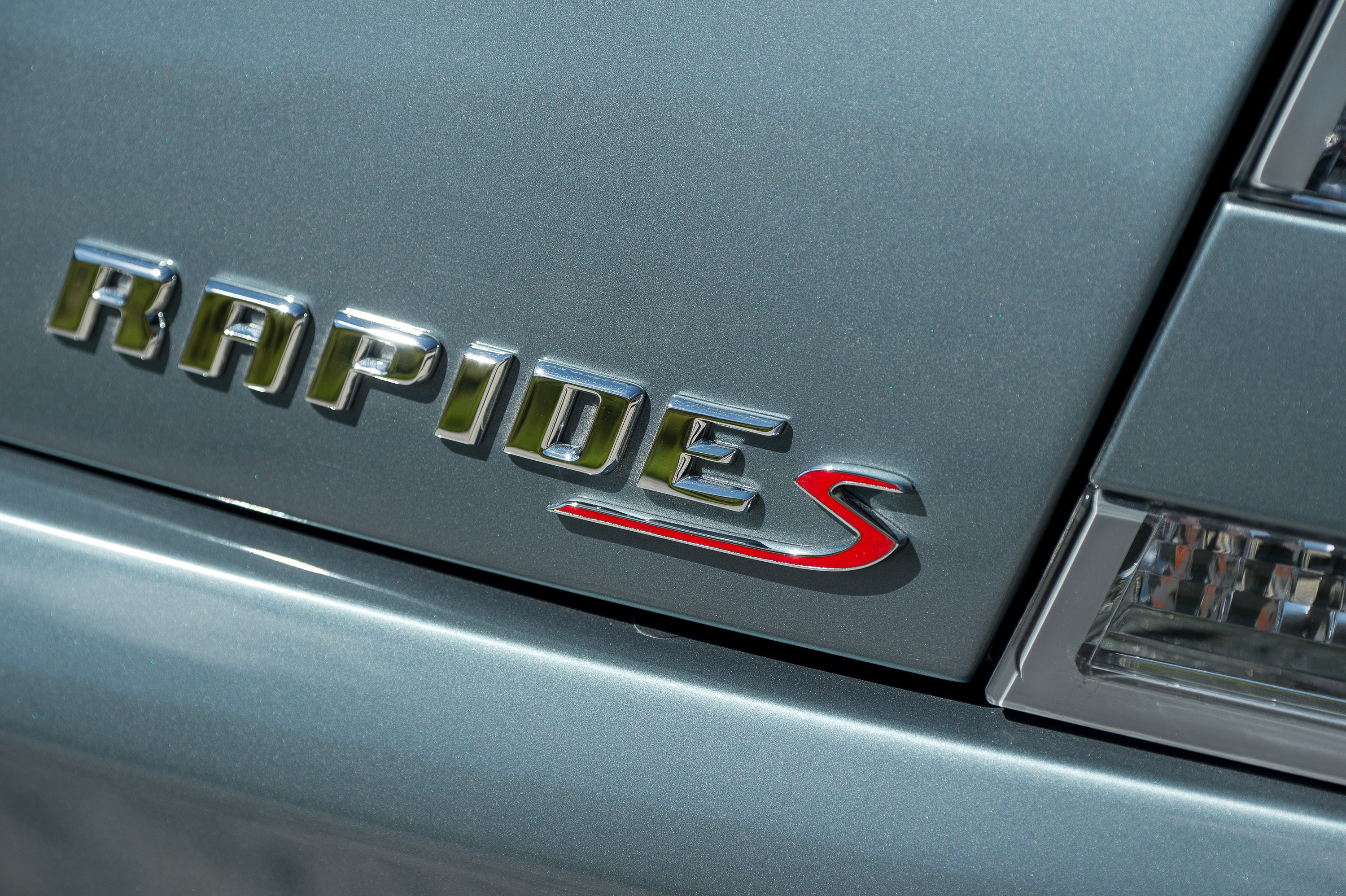 Aston Martin Rapide S photo #16