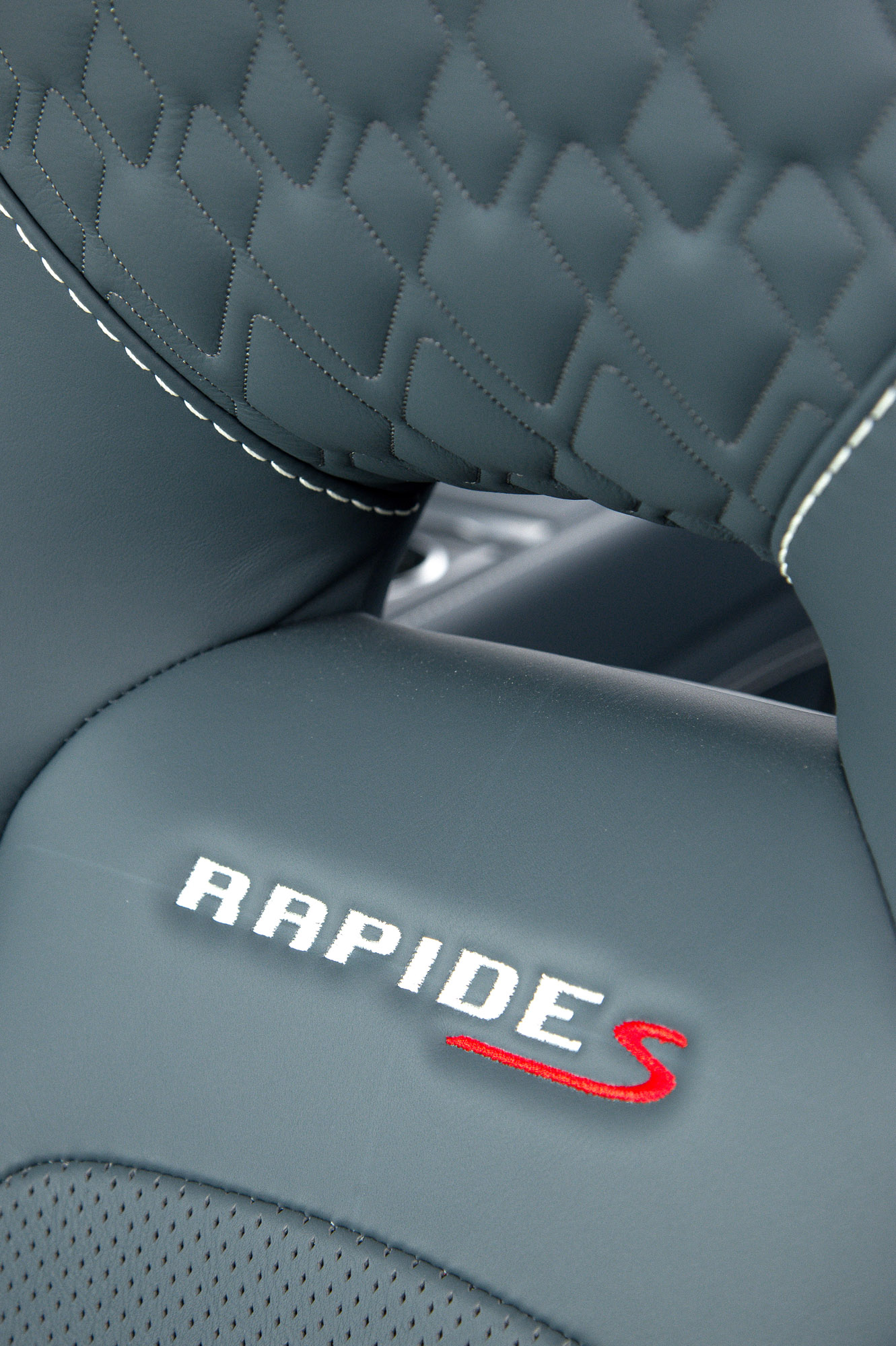 Aston Martin Rapide S photo #27