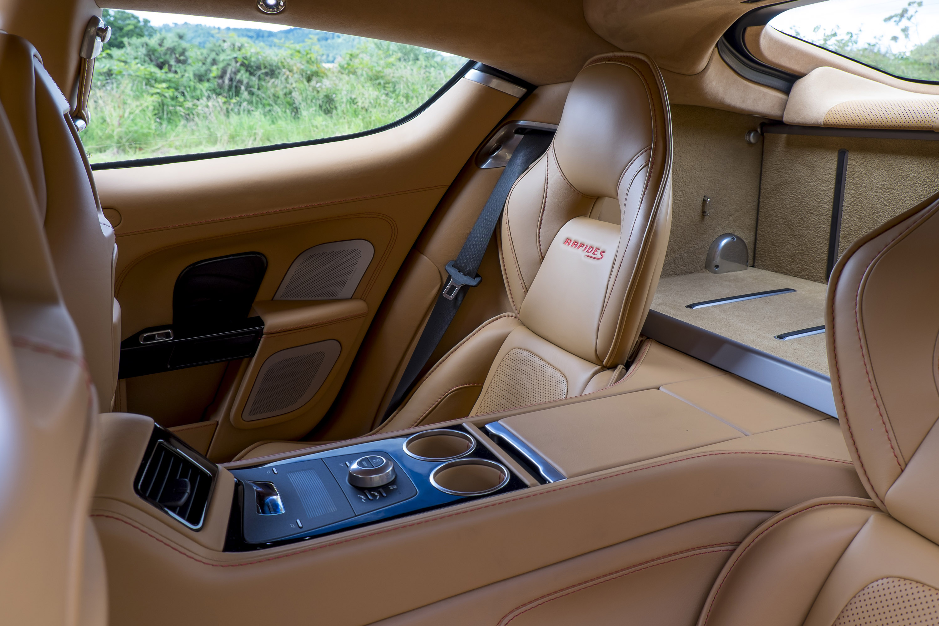 Aston Martin Rapide S photo #29