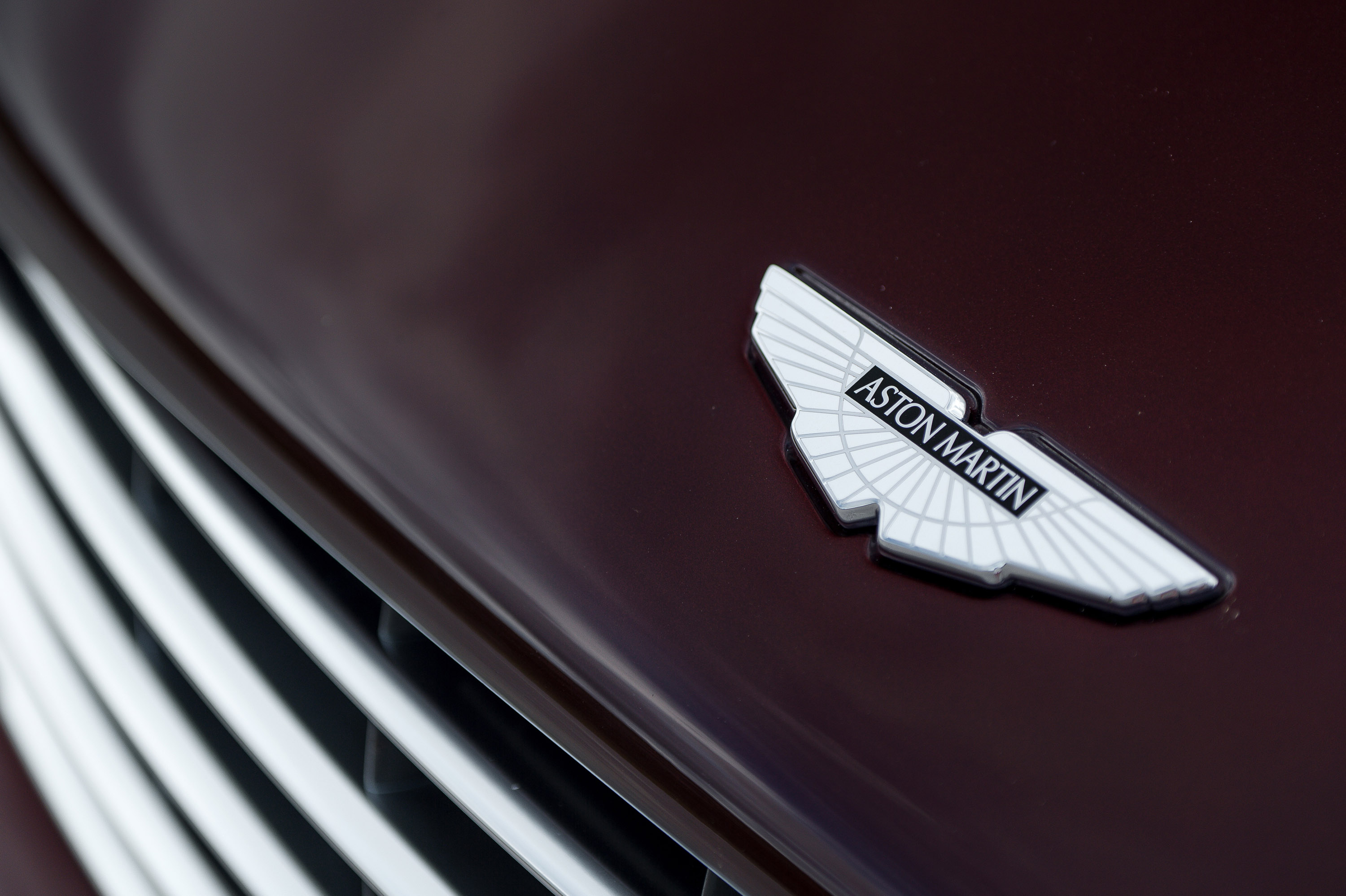 Aston Martin Vanquish Volante photo #16