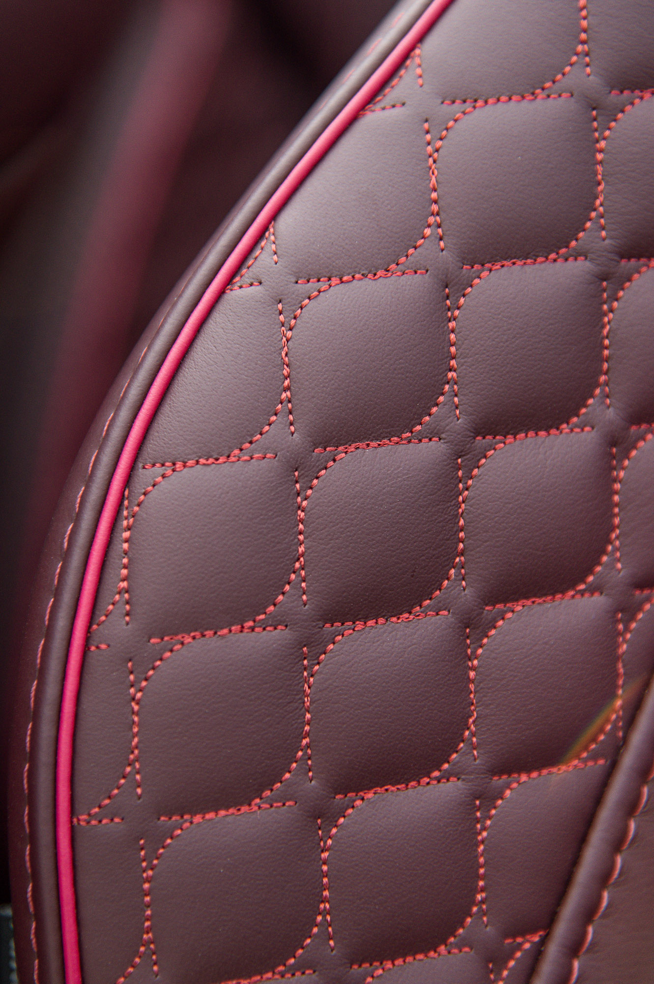 Aston Martin Vanquish Volante photo #19