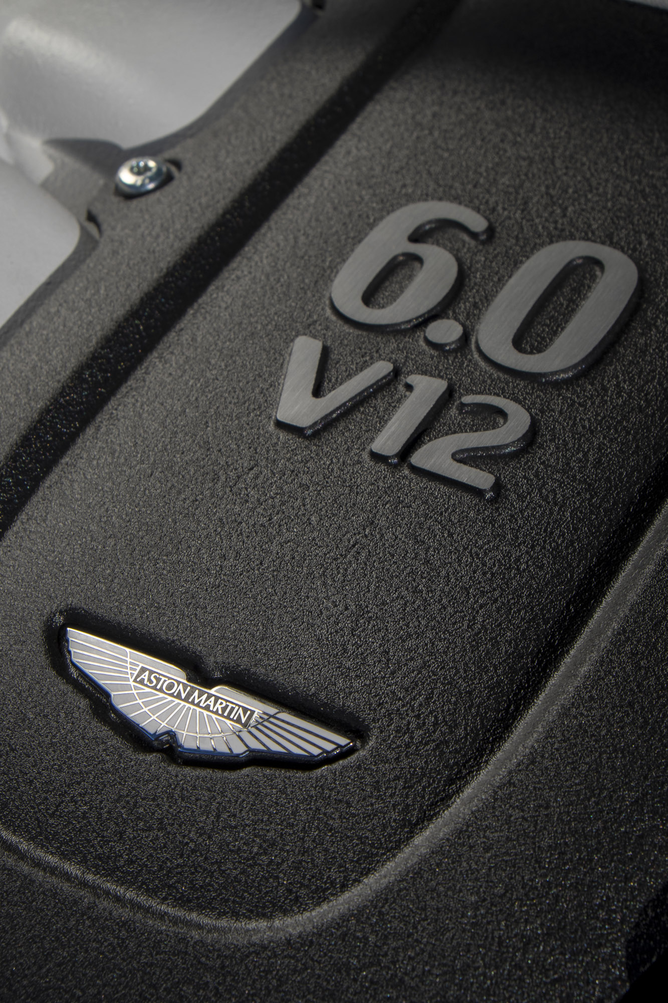 Aston Martin Vanquish photo #17