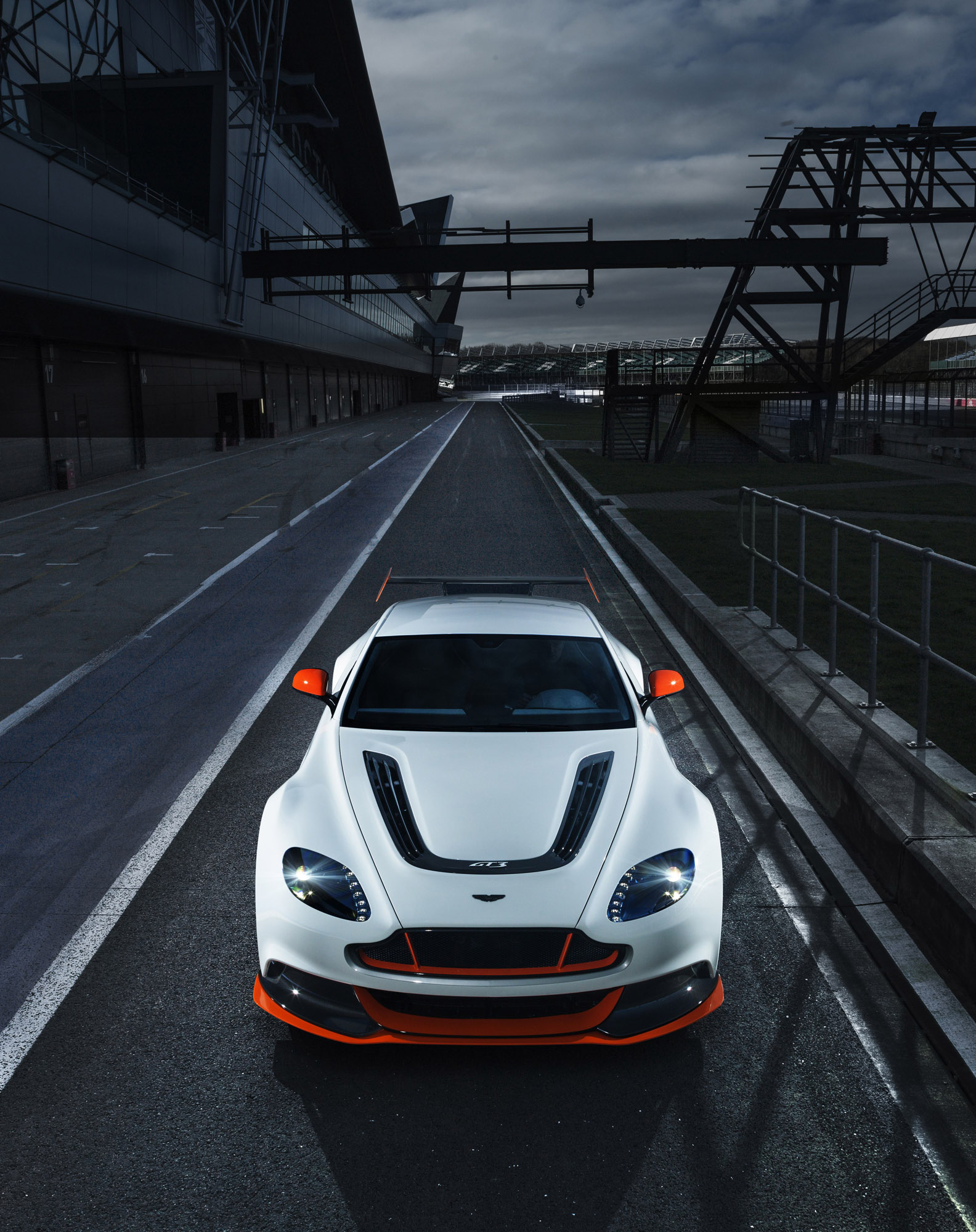 Aston Martin Vantage GT3 Special Edition photo #2