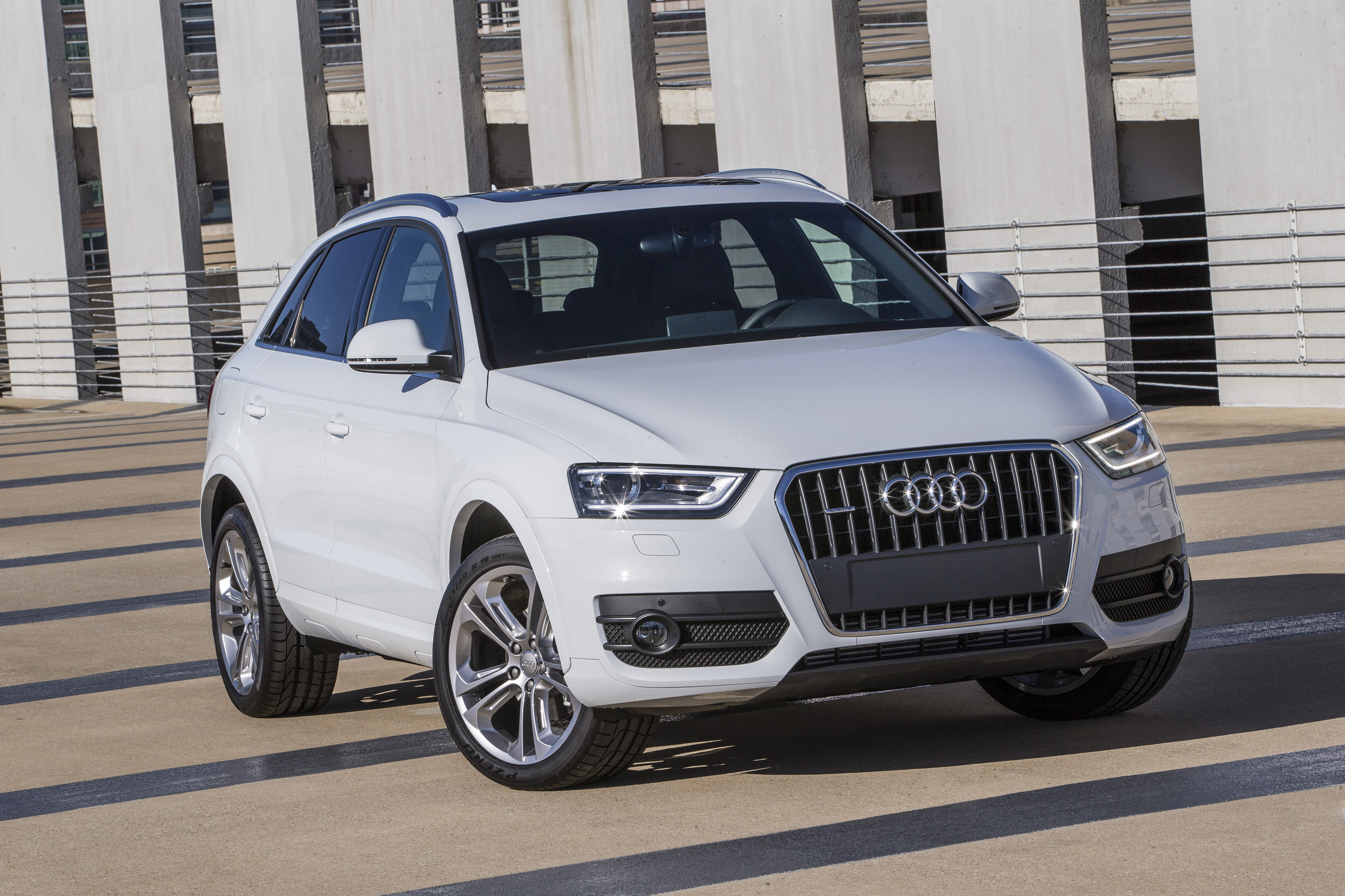 Audi Q3 photo #1