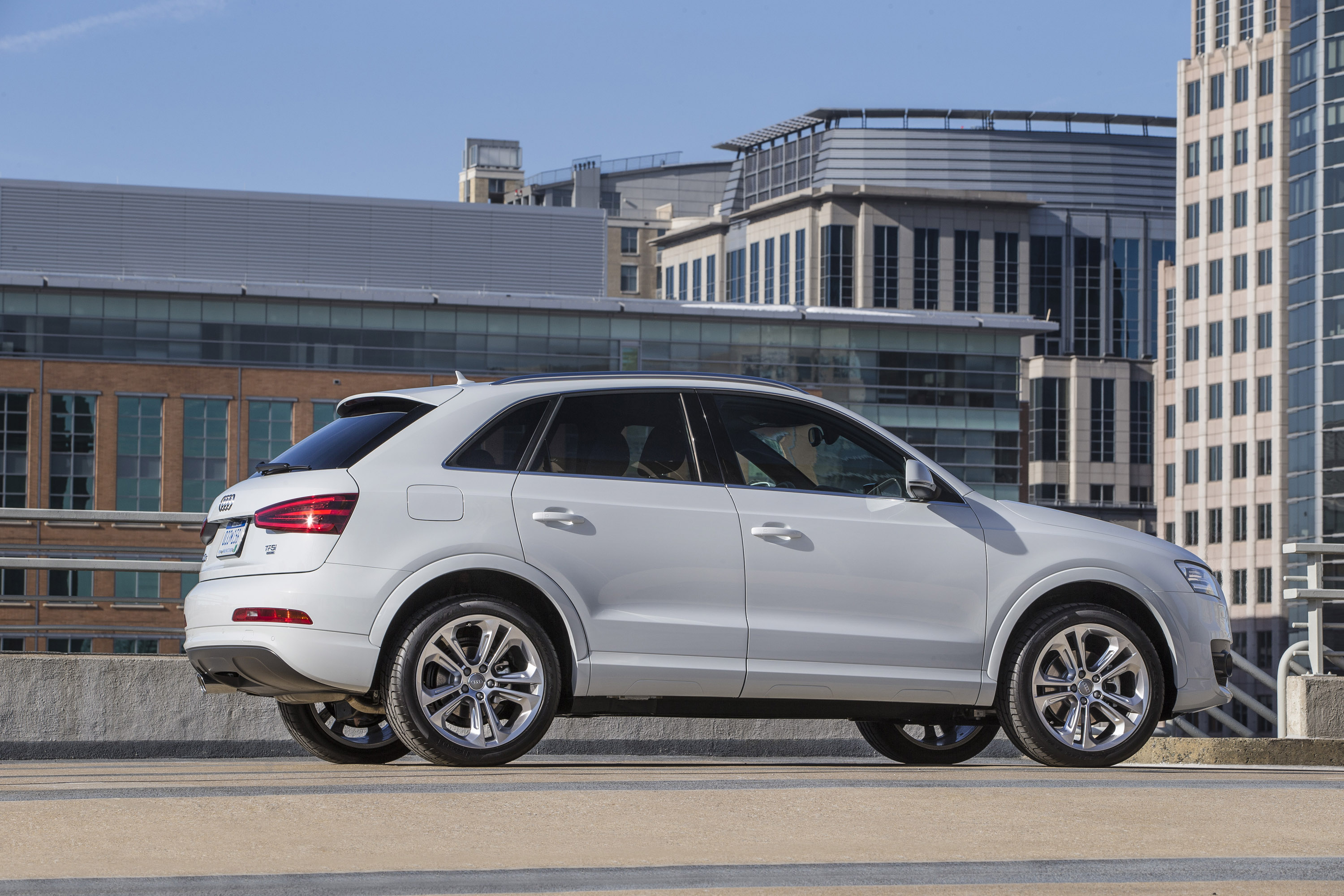 Audi Q3 photo #7