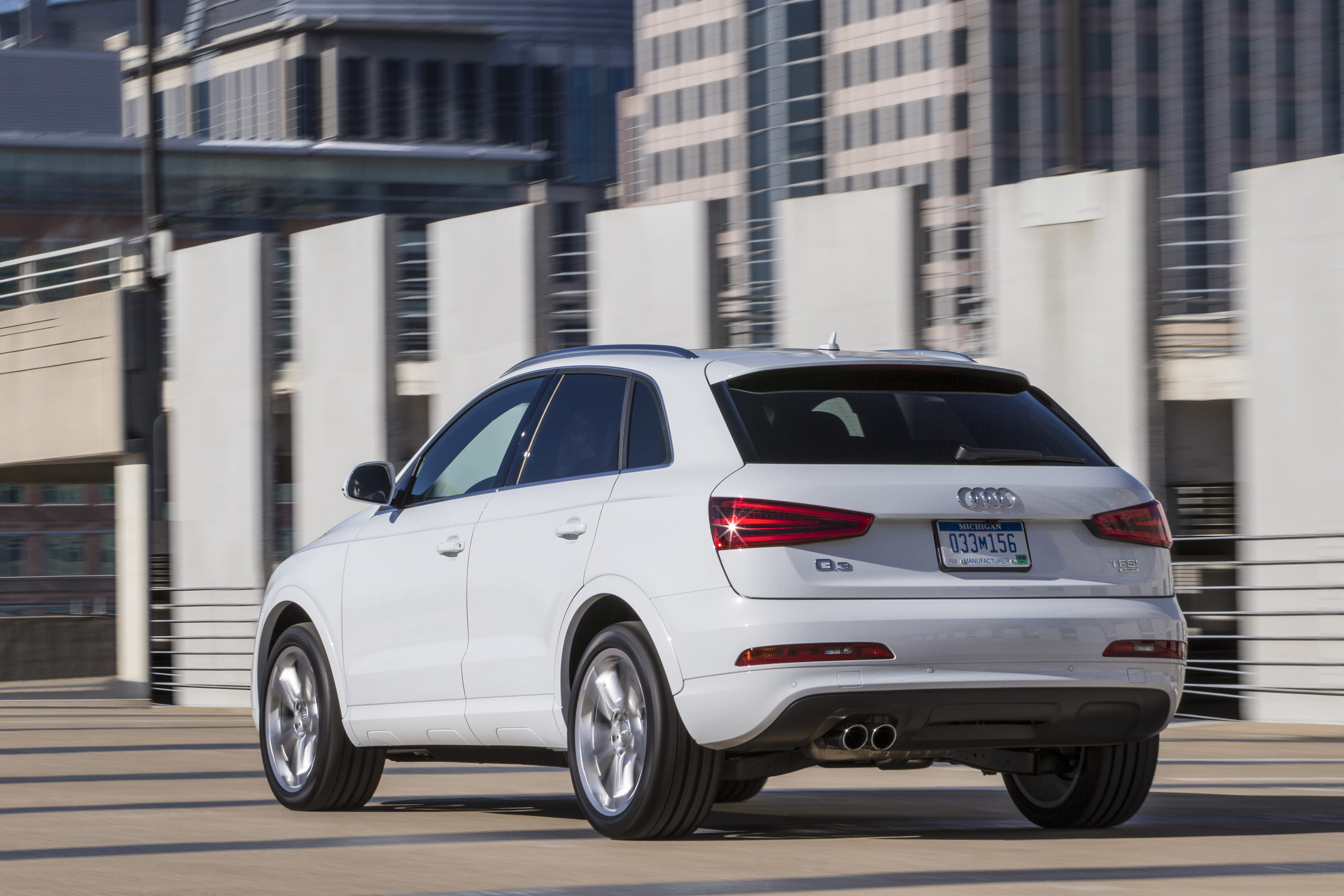 Audi Q3 photo #14