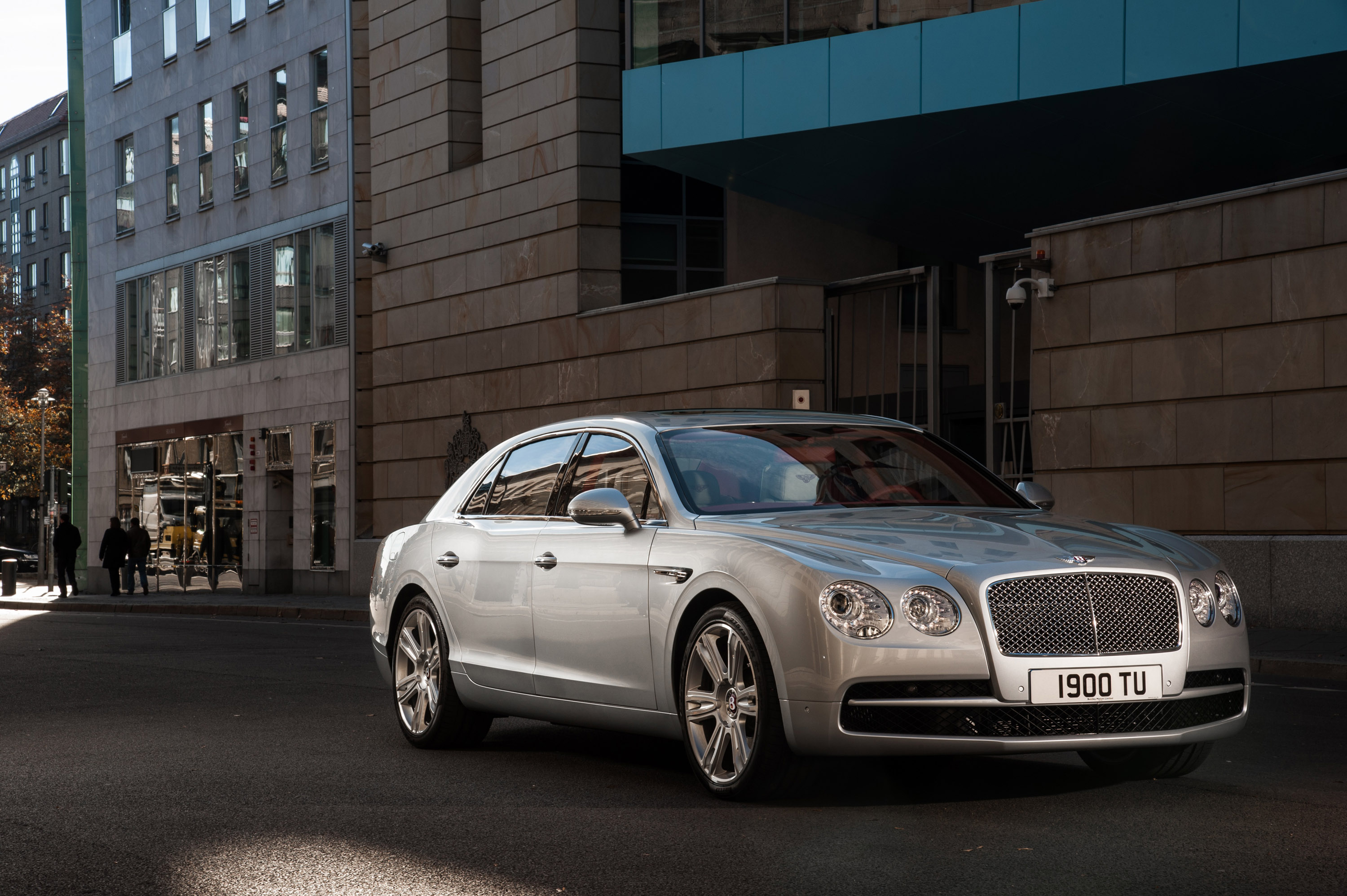 Bentley Flying Spur V8 photo #3