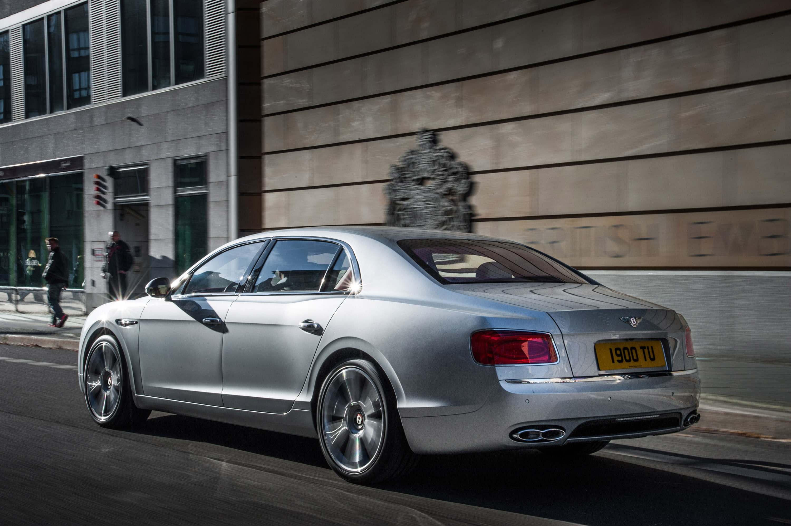 Bentley Flying Spur V8 photo #5