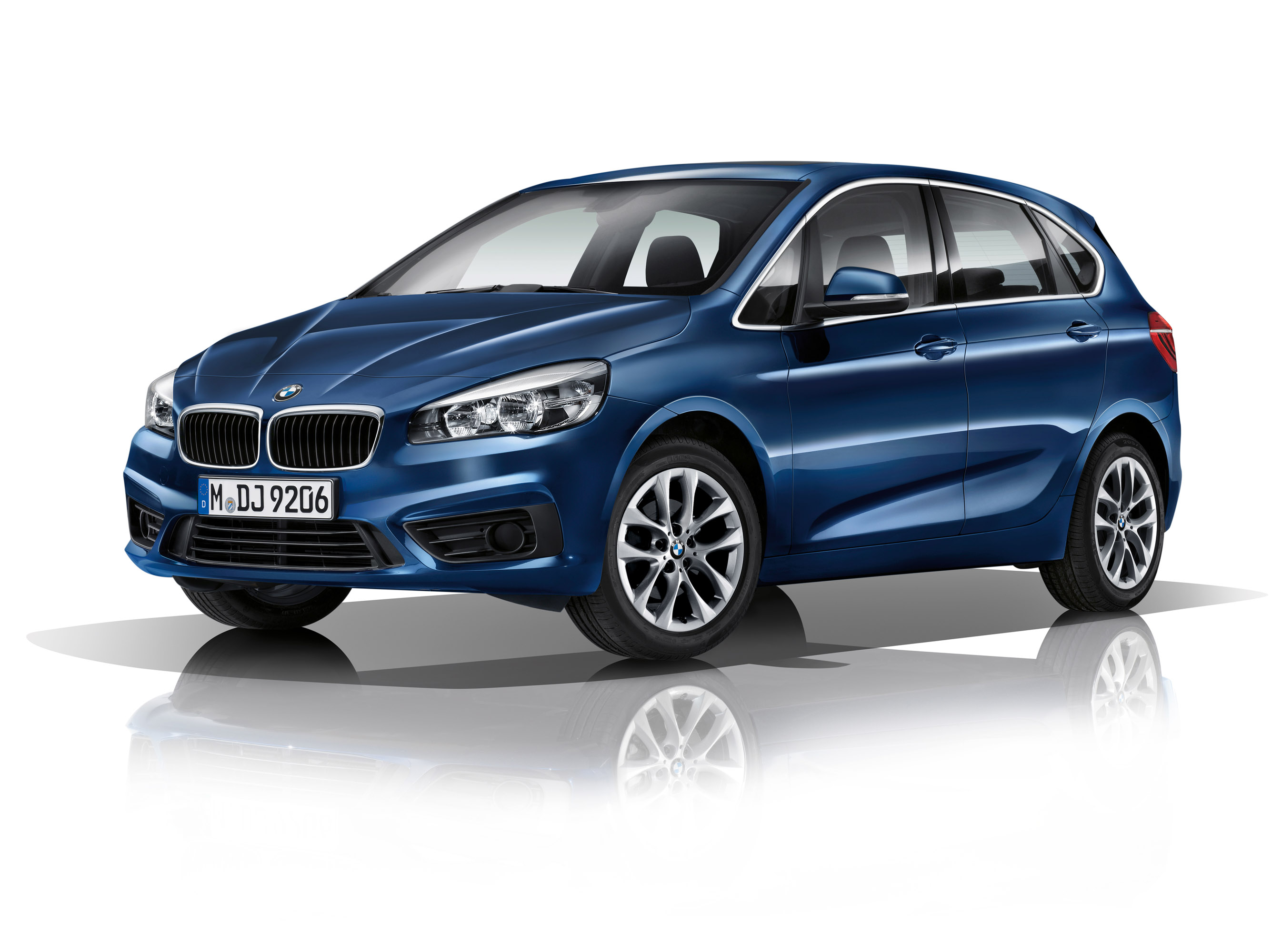 BMW 2-series Active Tourer M Sportpackage photo #2