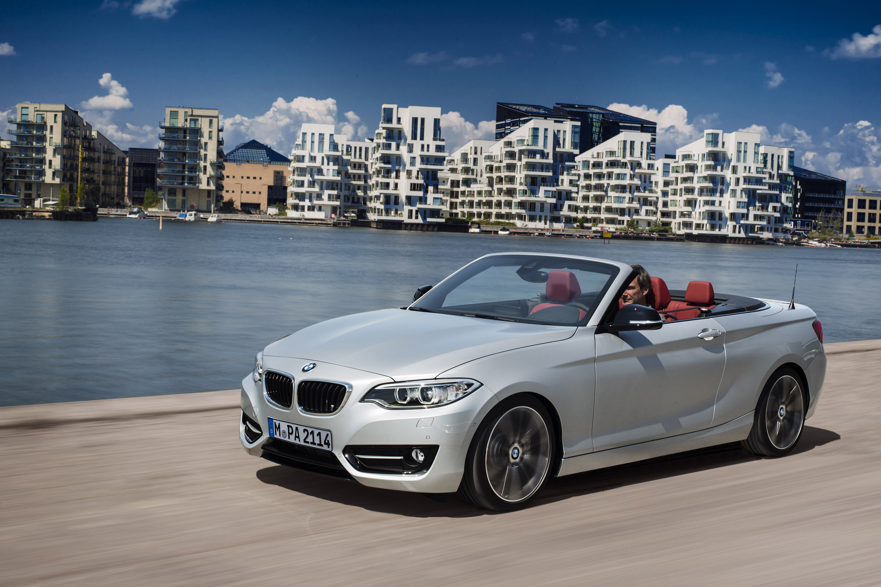 BMW 2-Series Convertible photo #2